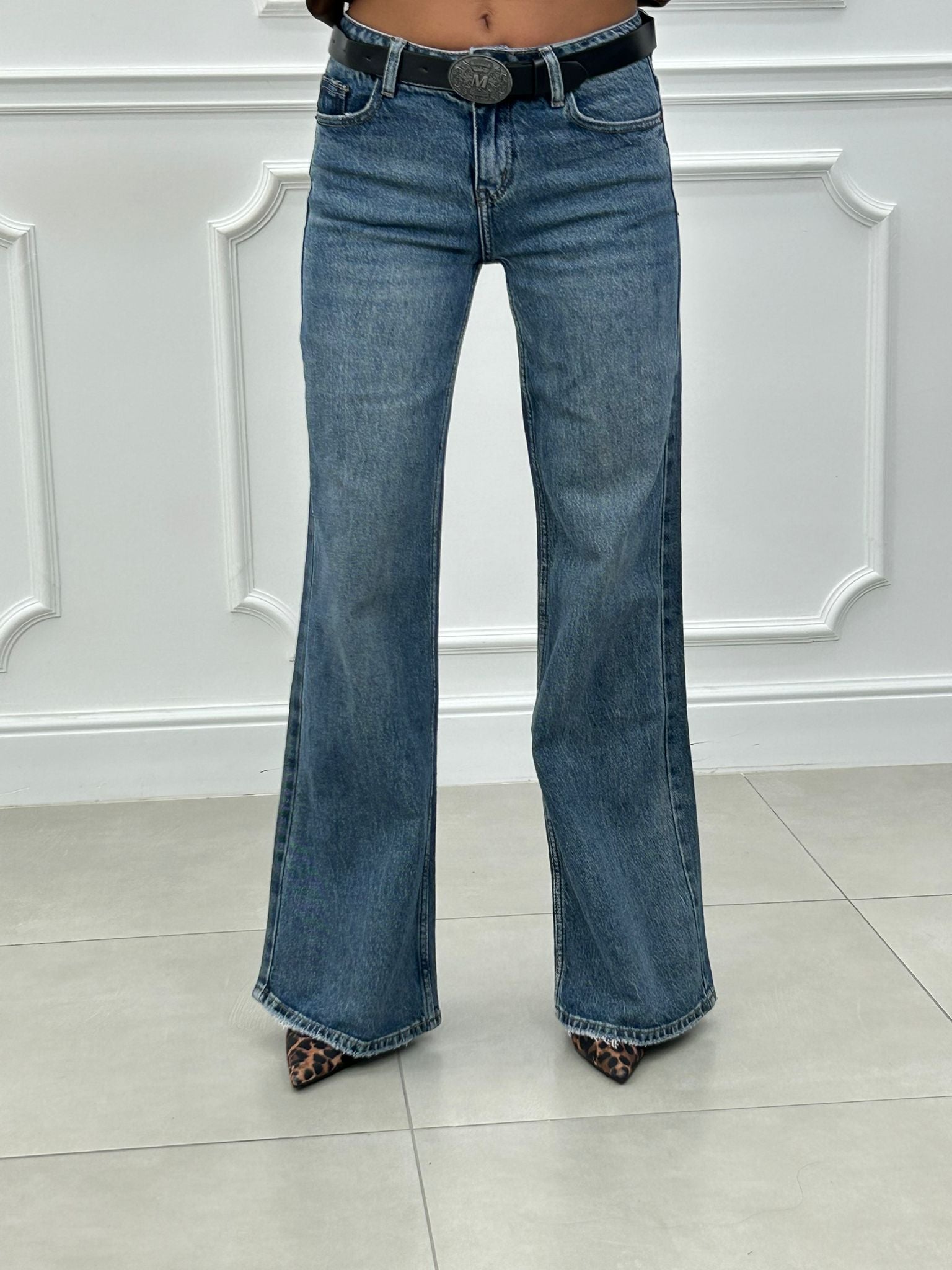 JEANS LOWFLARE CON CINTURA NEW AI26