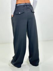 PANTALONE CON PINCES E CINTURA NEW AI26