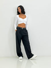 PANTALONE CON PINCES E CINTURA NEW AI26