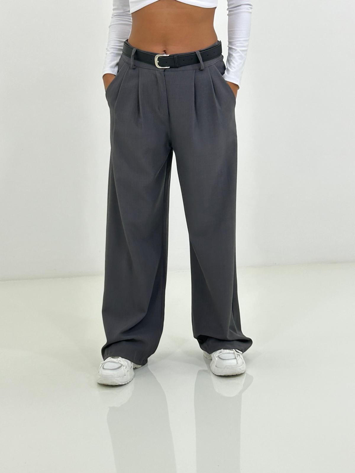 PANTALONE CON PINCES E CINTURA NEW AI26