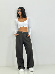 PANTALONE CON PINCES E CINTURA NEW AI26