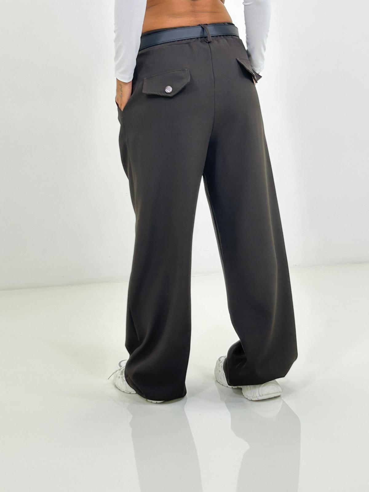 PANTALONE CON PINCES E CINTURA NEW AI26