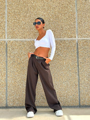 PANTALONE CON PINCES E CINTURA NEW AI26