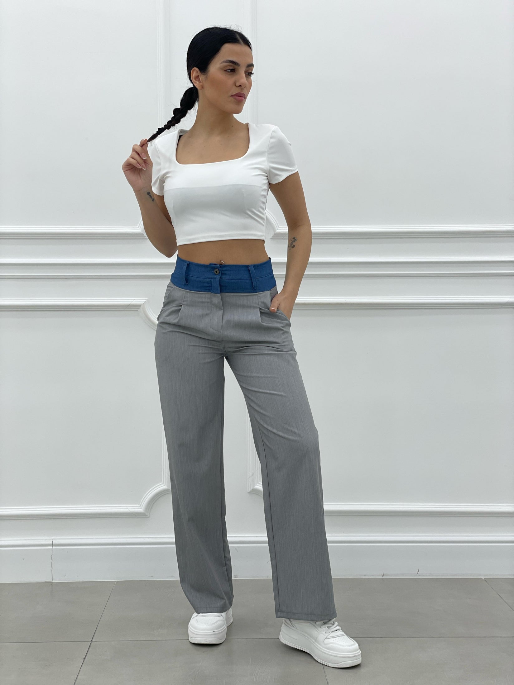 PANTALONE CON BUSTINO A CONTRASTO NEW COLLECTION