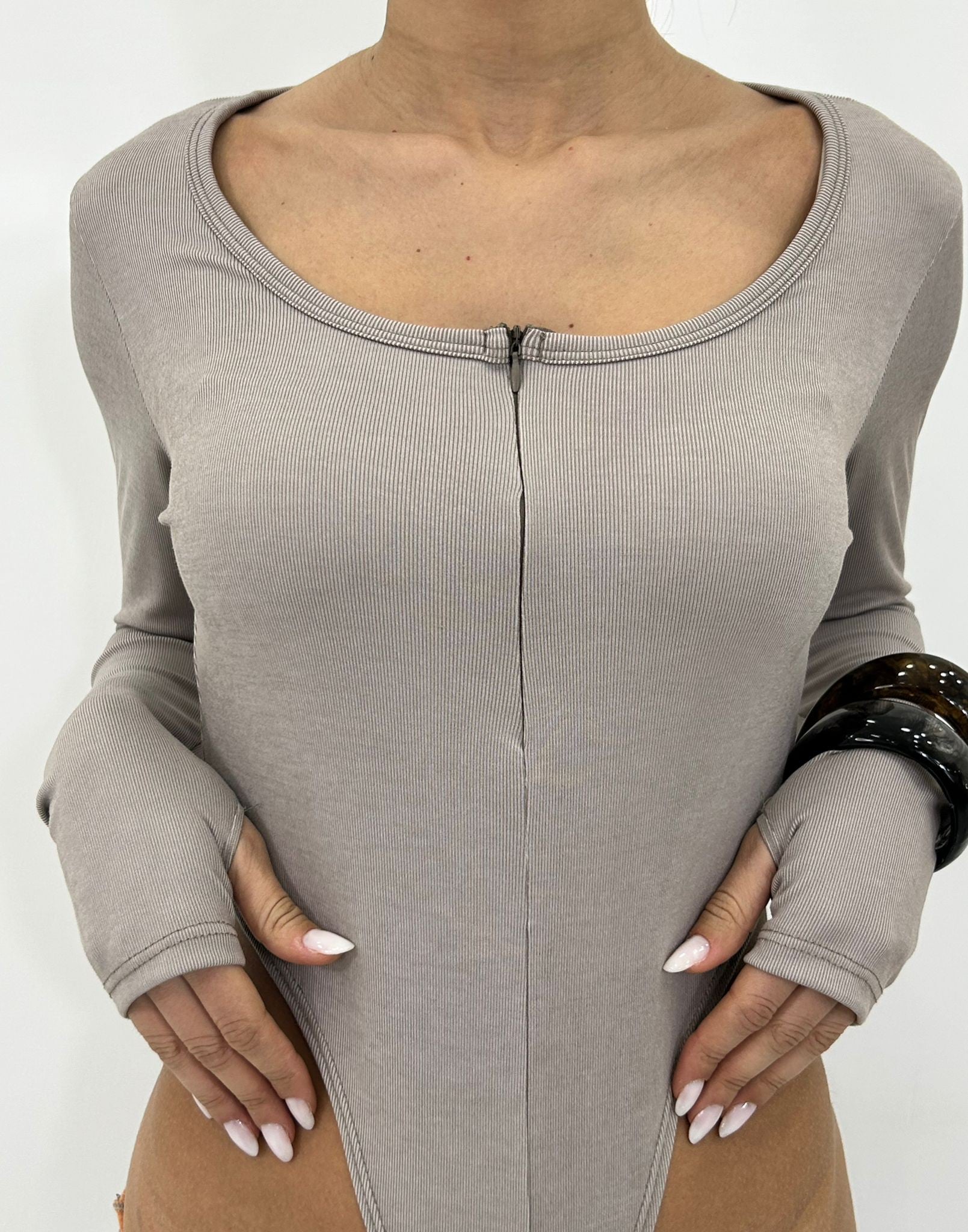 BODY ZIP FRONT NEW P/E26