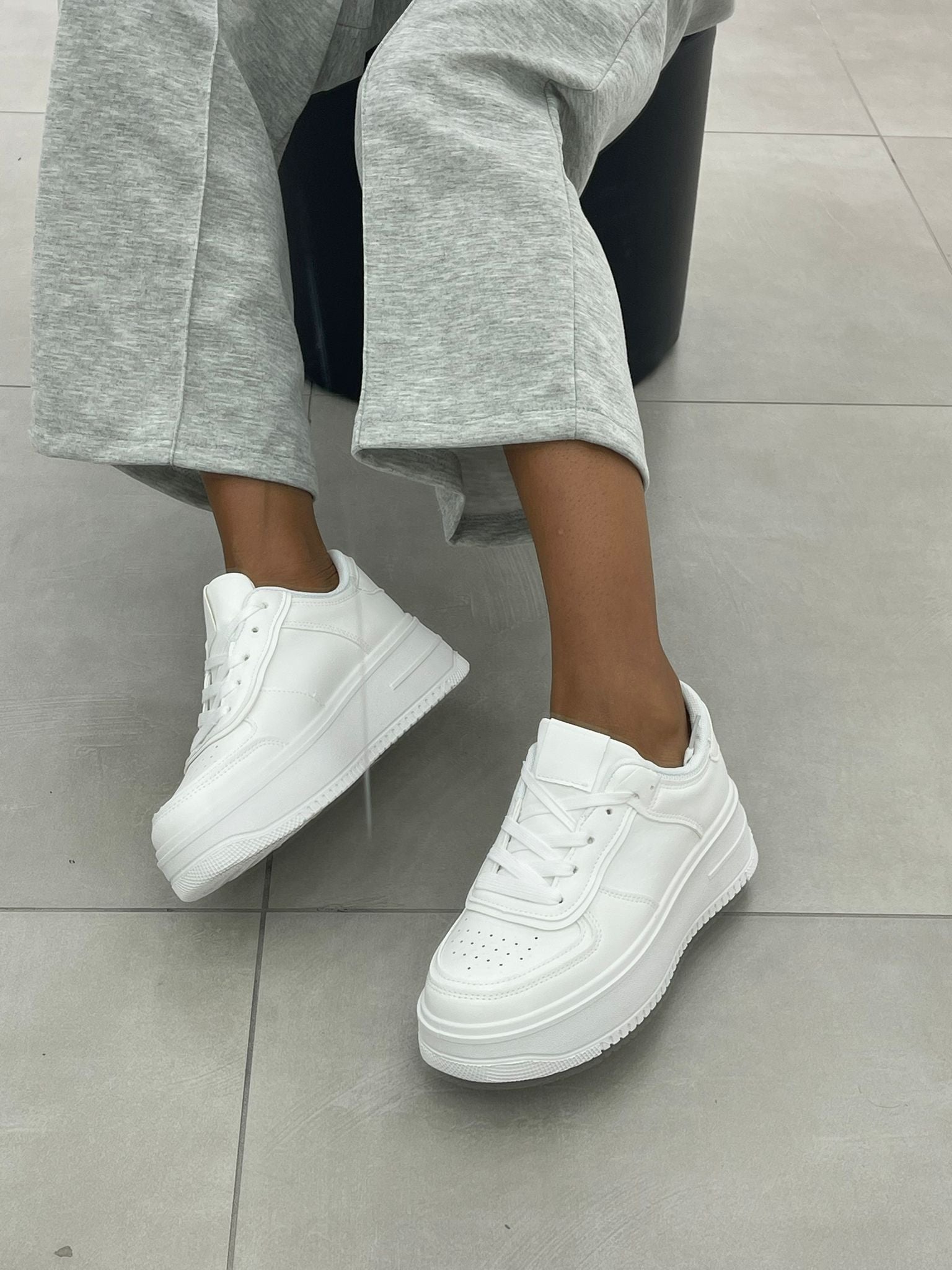 SNEAKERS TOTAL WHITE AUTUMN COLLECTION