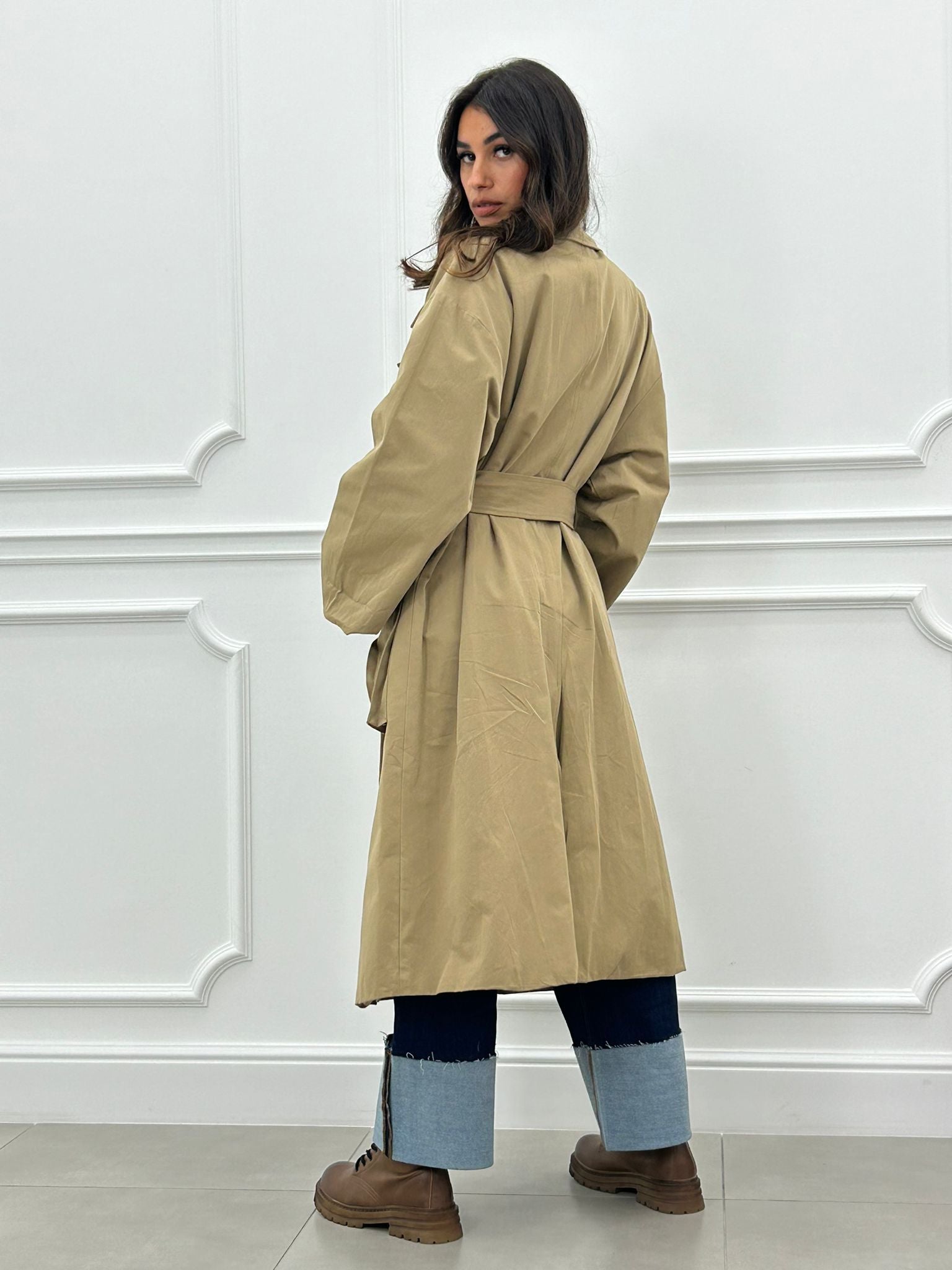 TRENCH OVER CON TASCONI AUTUMN COLLECTION