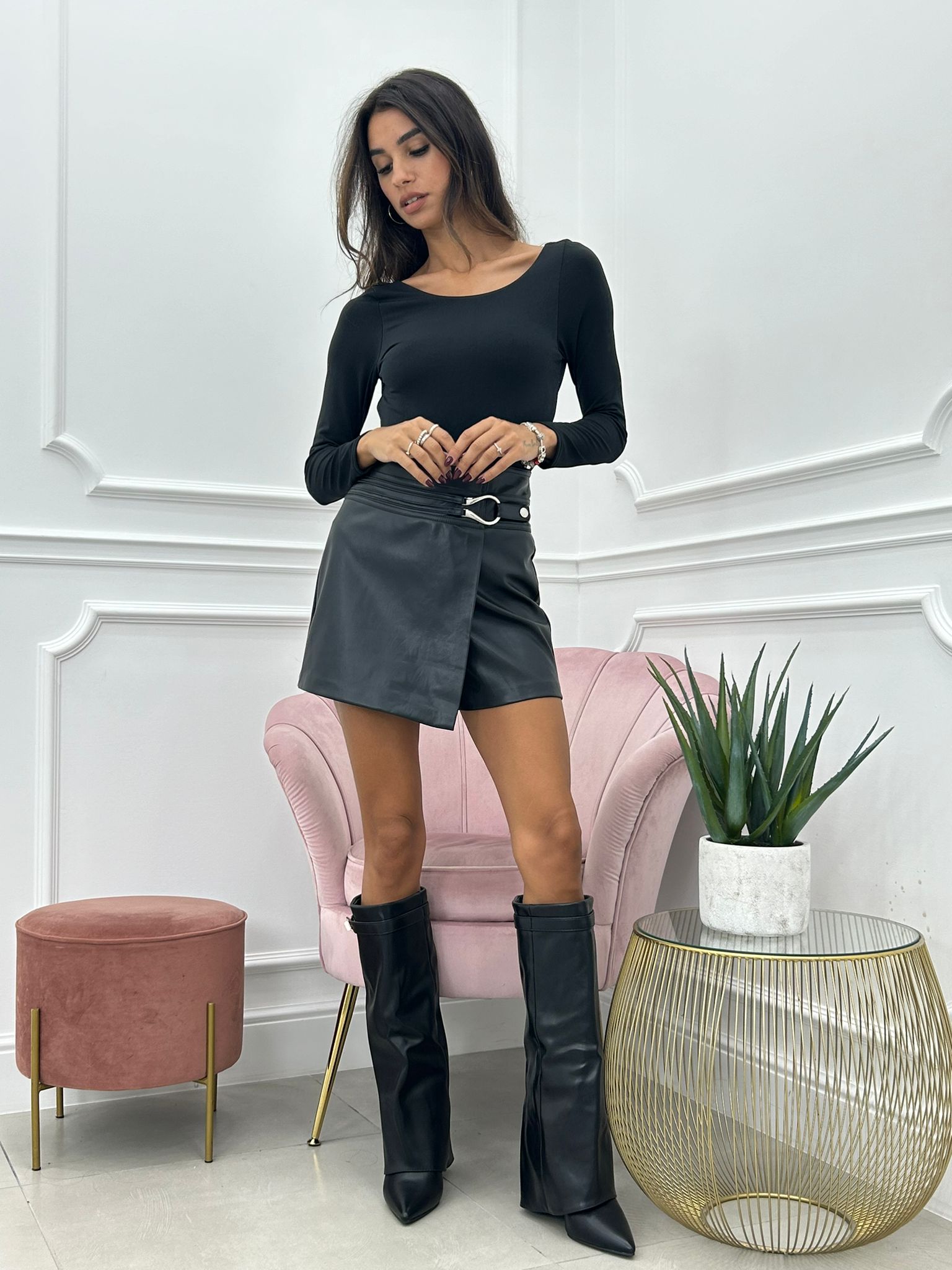 77201-SHORTS-ECOPELLE-FINTA-GONNA-AUTUMN-COLLECTION-SHORTS-ECOPELLE-FINTA-GONNA-AUTUMN-COLLECTION.jpg