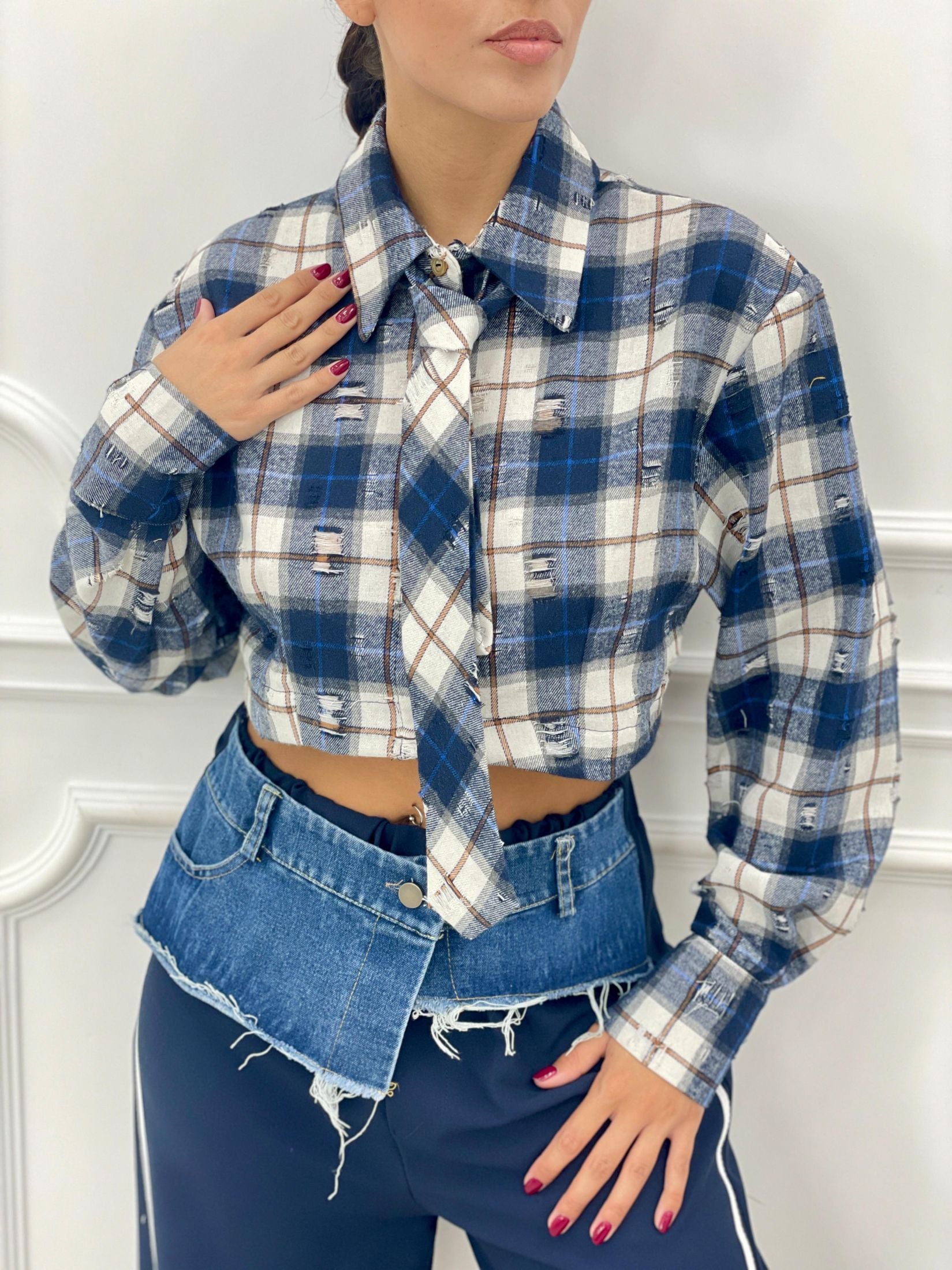 CAMICIA CROP QUADRI CON CRAVATTA AUTUMN COLLECTION