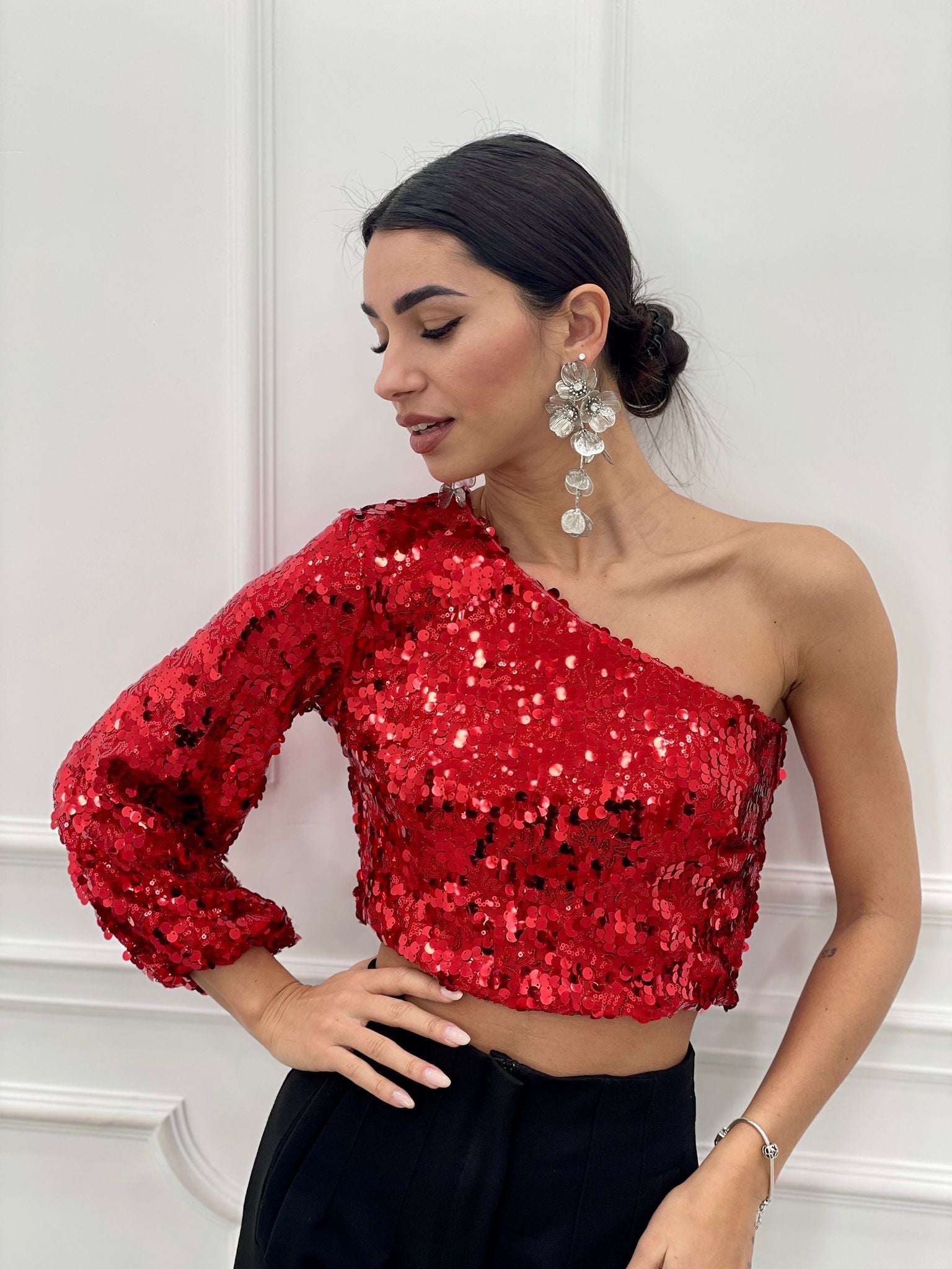 90477-MAGLIA-MONOSPALLA-PAILLETTES-AUTUMN-COLLECTION-MAGLIA-MONOSPALLA-PAILLETTES-AUTUMN-COLLECTION.jpg