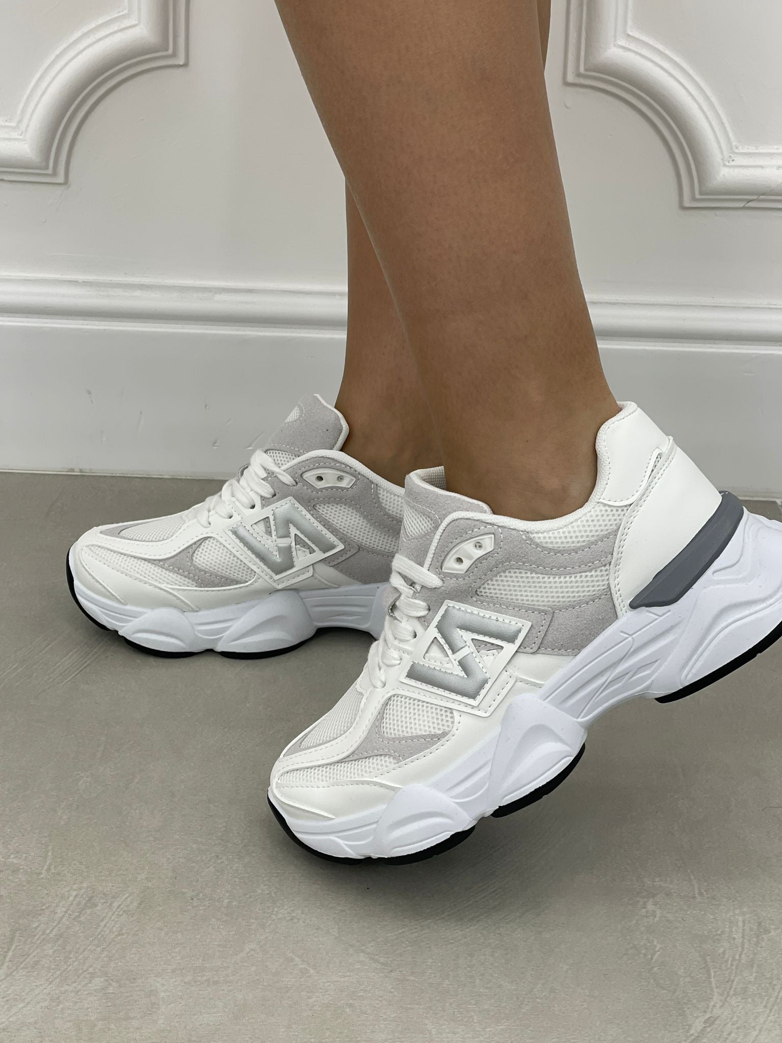 SNEAKERS HIGH SOLE