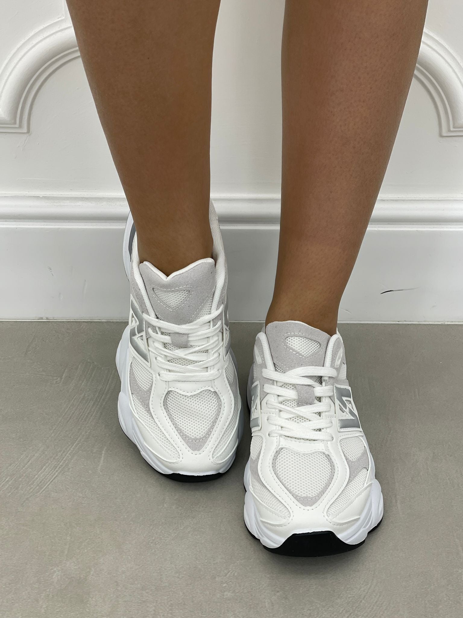 SNEAKERS HIGH SOLE