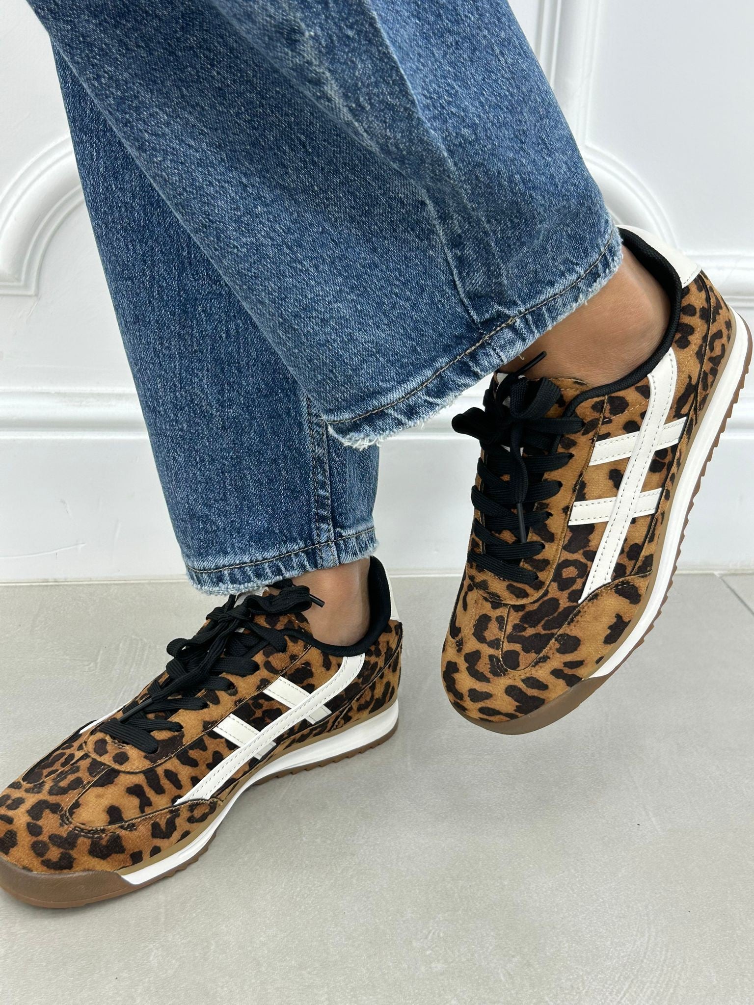 SNEAKERS STREET STYLE NEW AI26