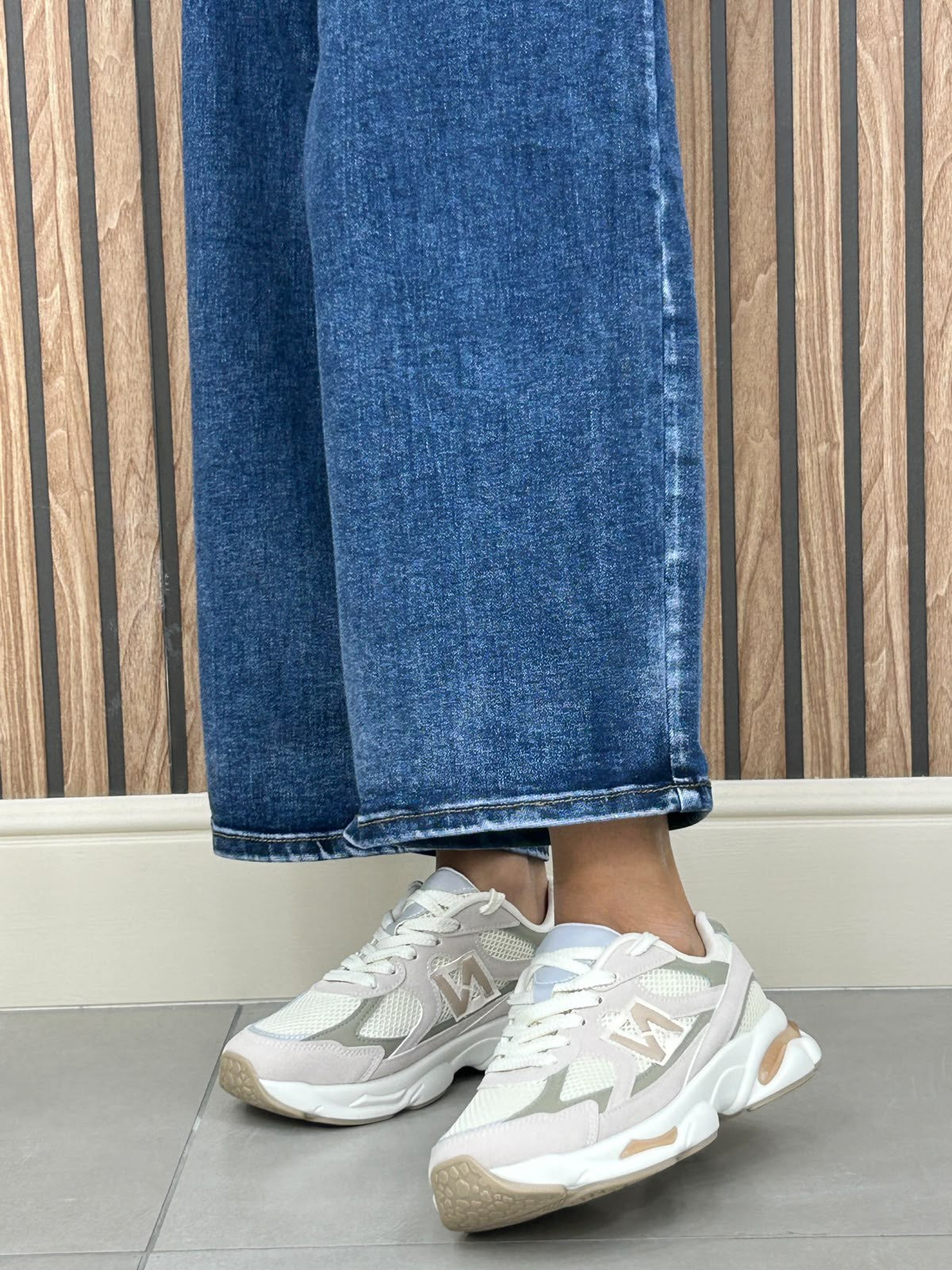 SNEAKER RANNER NEW AI/27