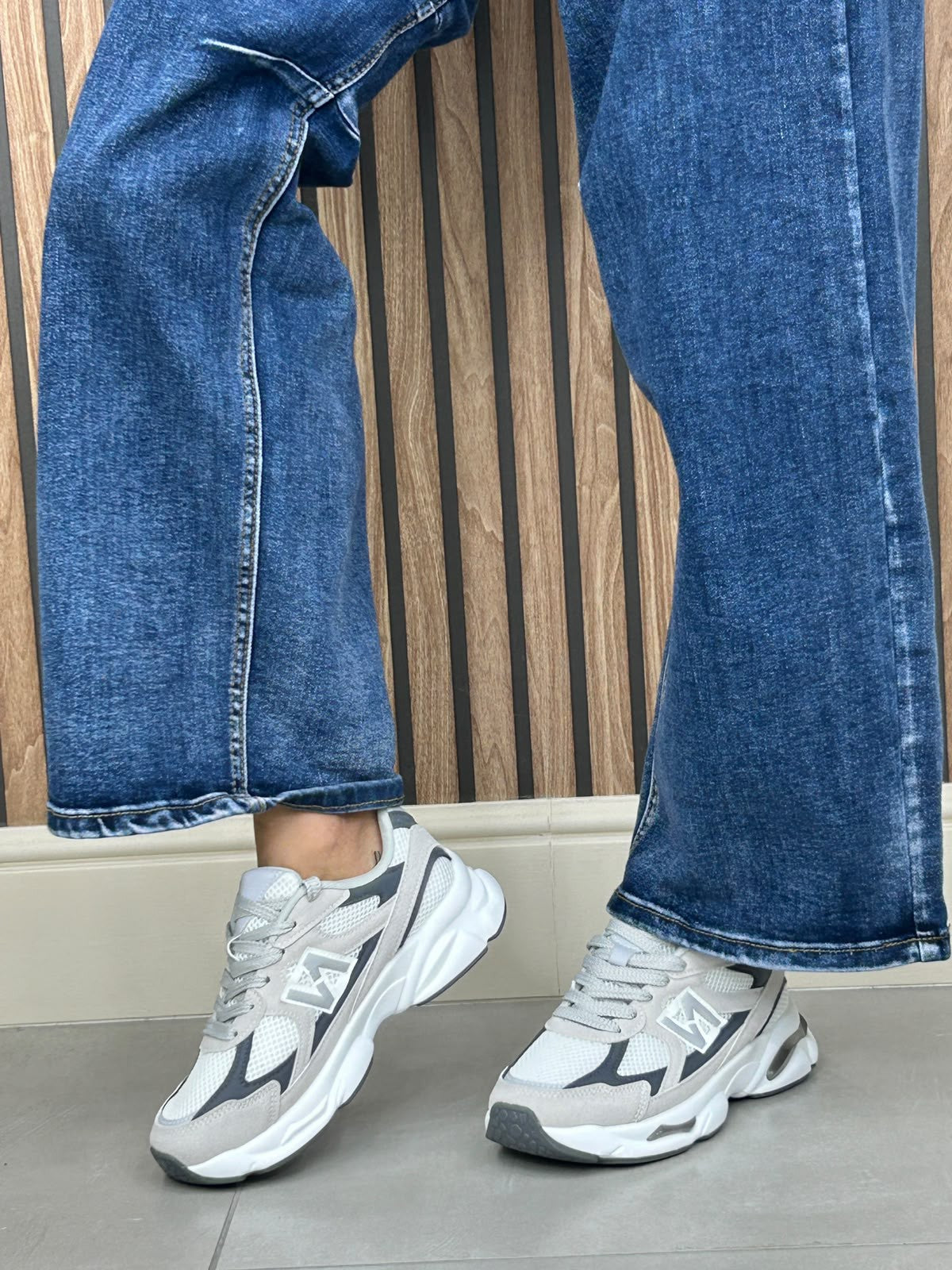 SNEAKER RANNER NEW AI/27
