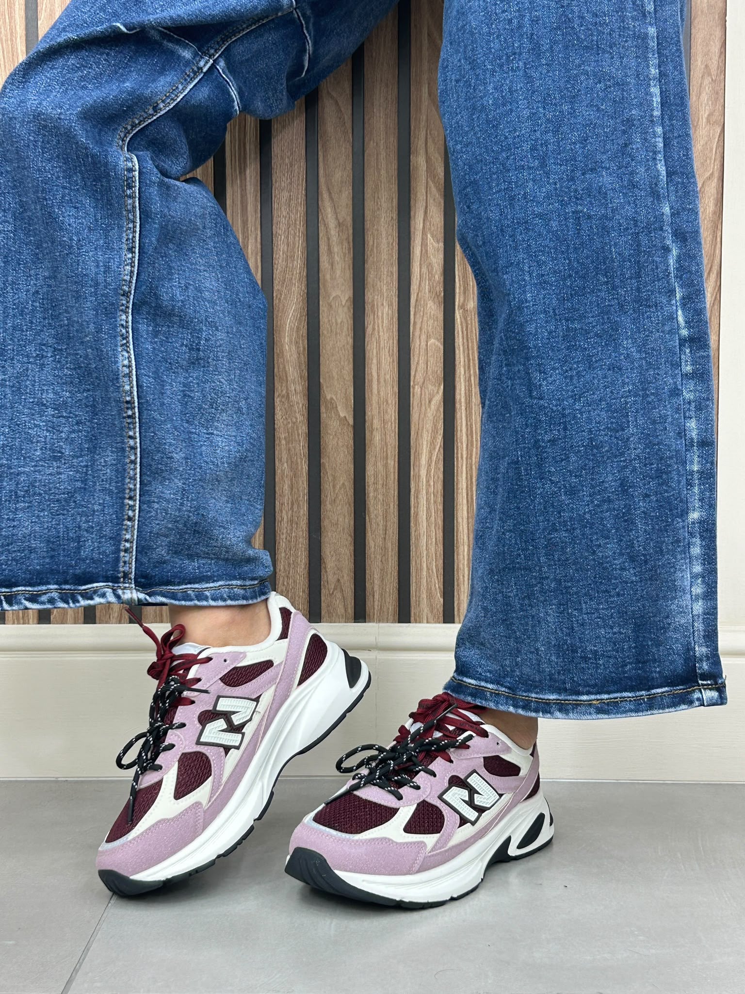 AE12-YD3990-09_bordeaux_9.jpg