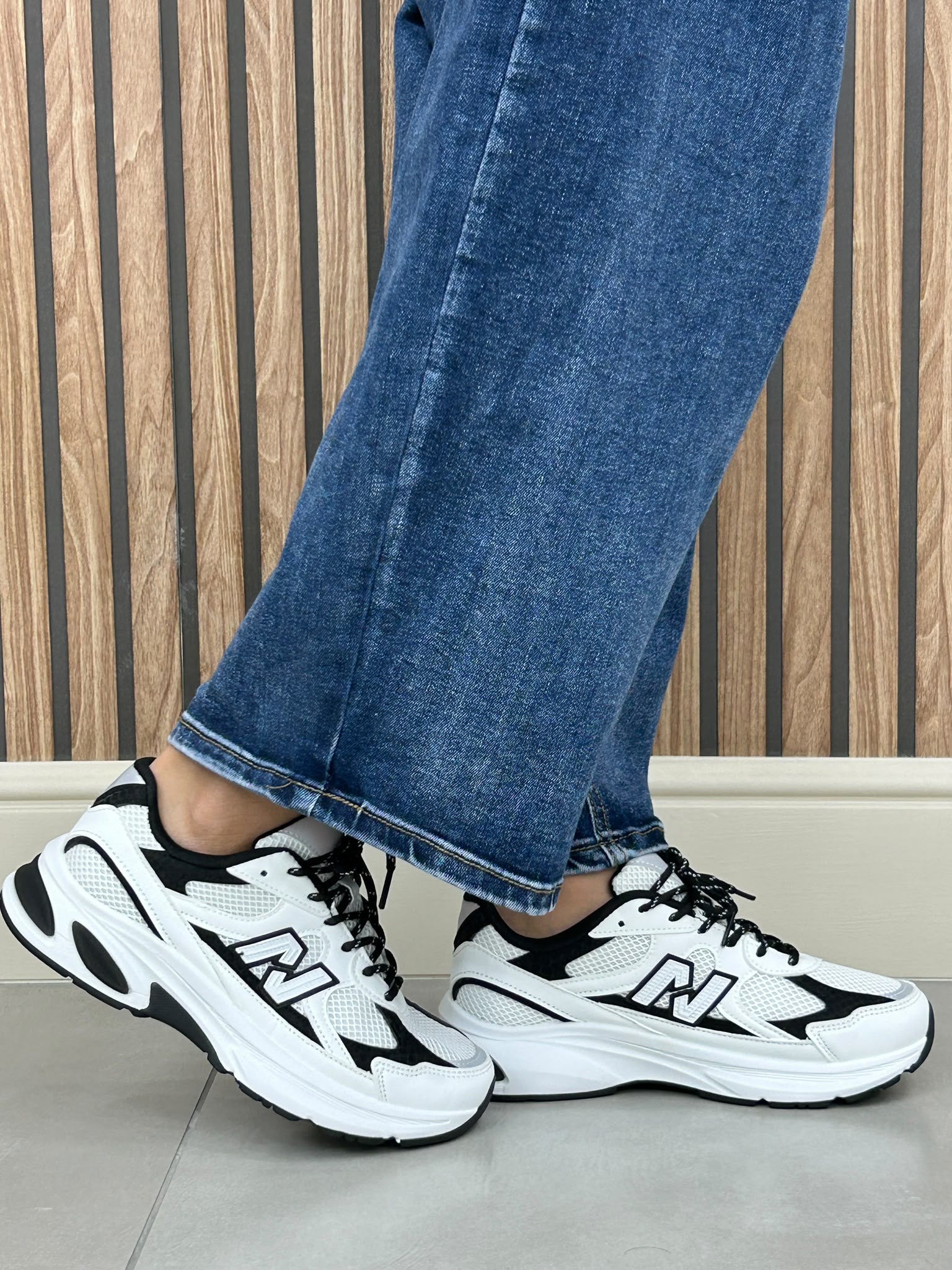SNEAKERS BOSTON  NEW AI/27