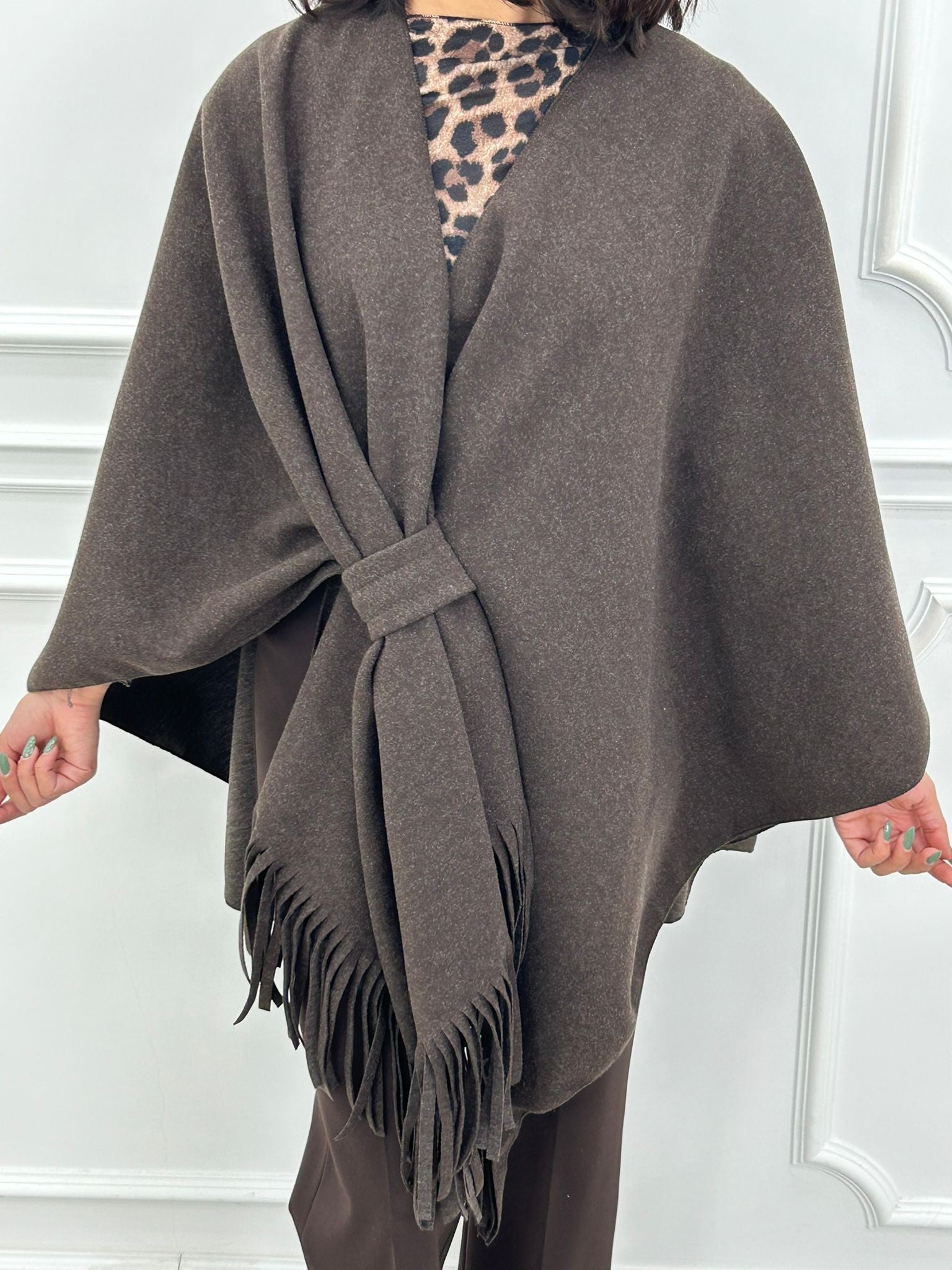 PONCHO CON FRANGE NEW AI26