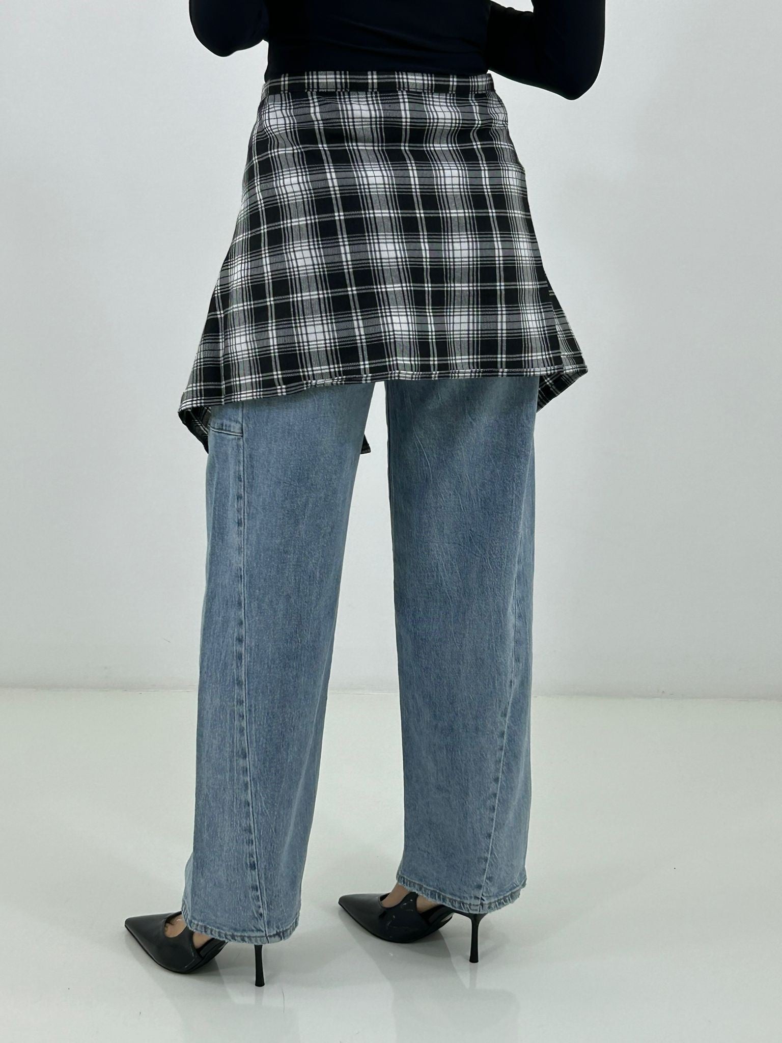 JEANS CASUAL CON FOULARD NEW P/E26