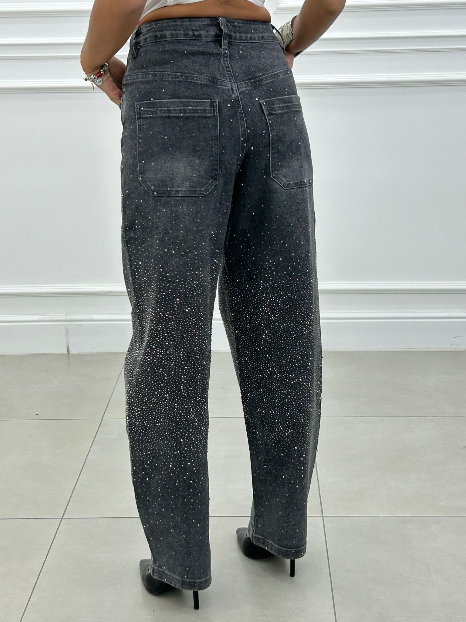 JEANS FIT BARRELL CON STRASS NEW AI26