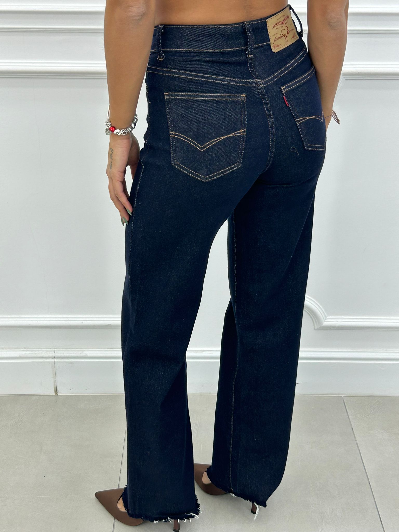 JEANS DARK WASH NEW AI26