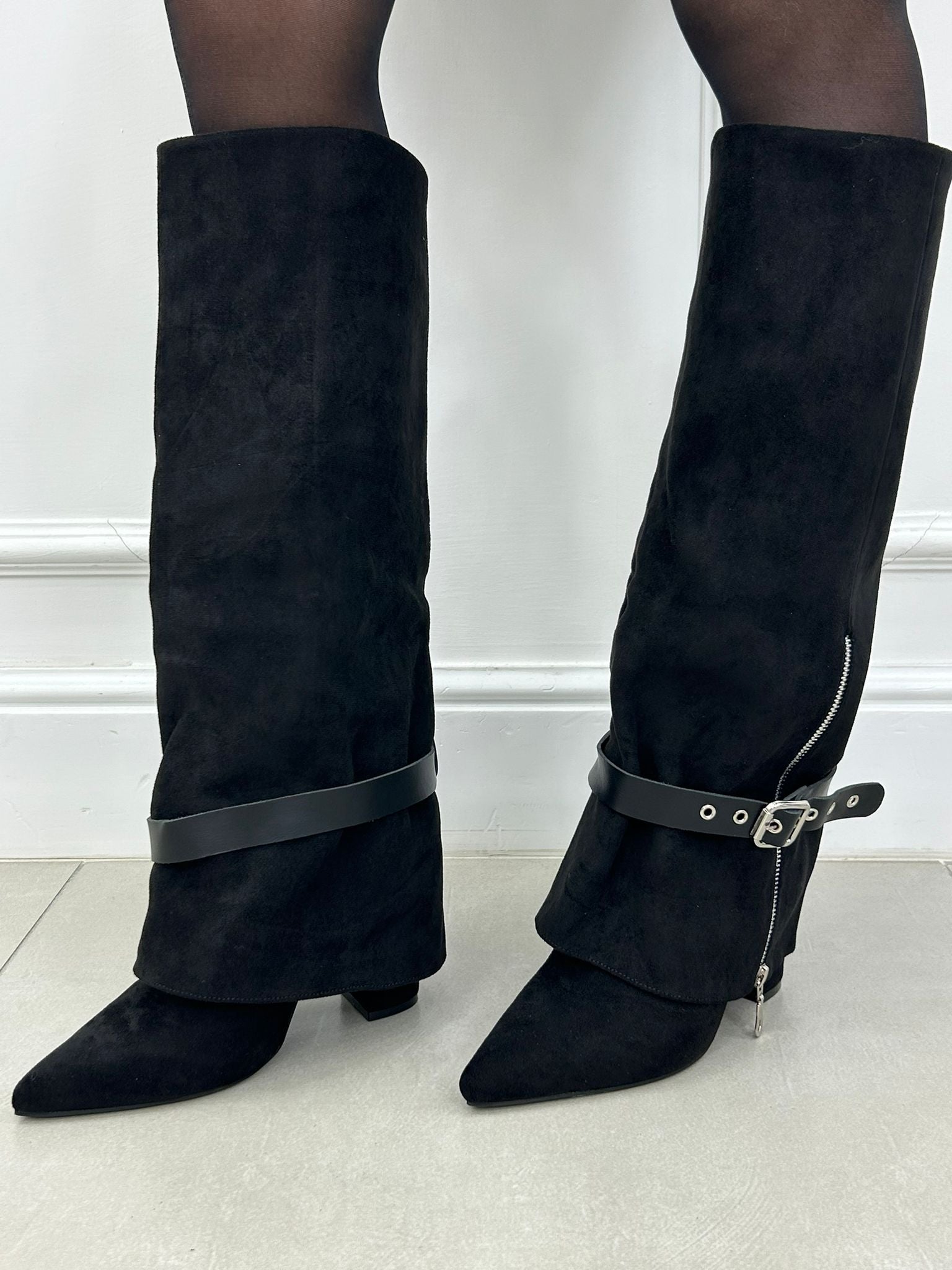 STIVALE CAMOSCIO CON FIBBIA NEW AI26