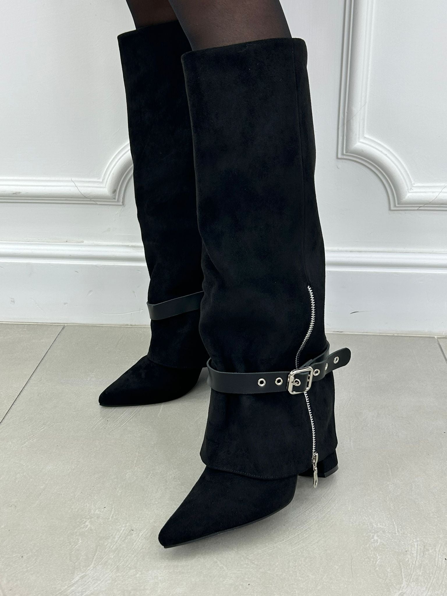 STIVALE CAMOSCIO CON FIBBIA NEW AI26