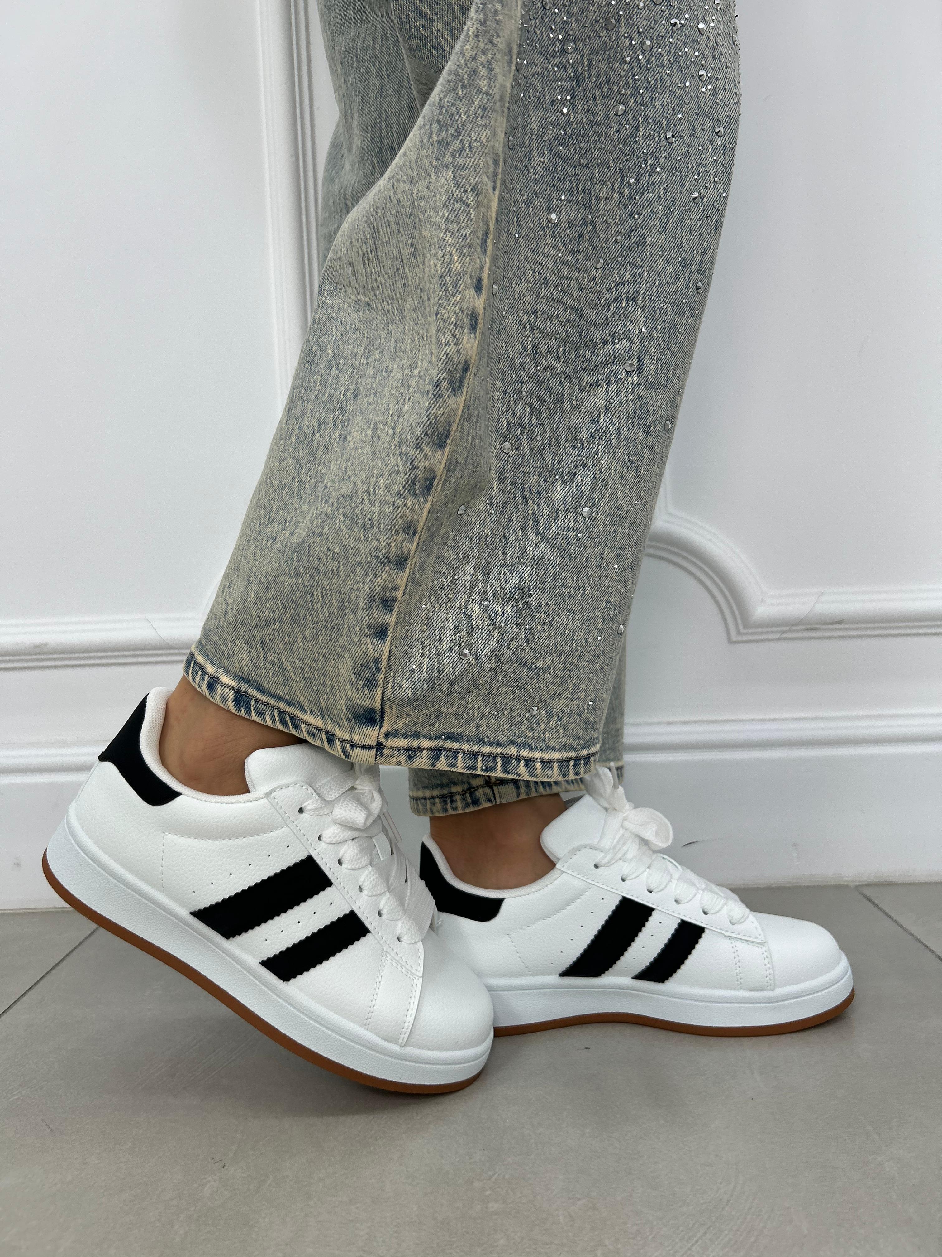 SNEAKERS TRIPLE STRIPE NEW P/E26