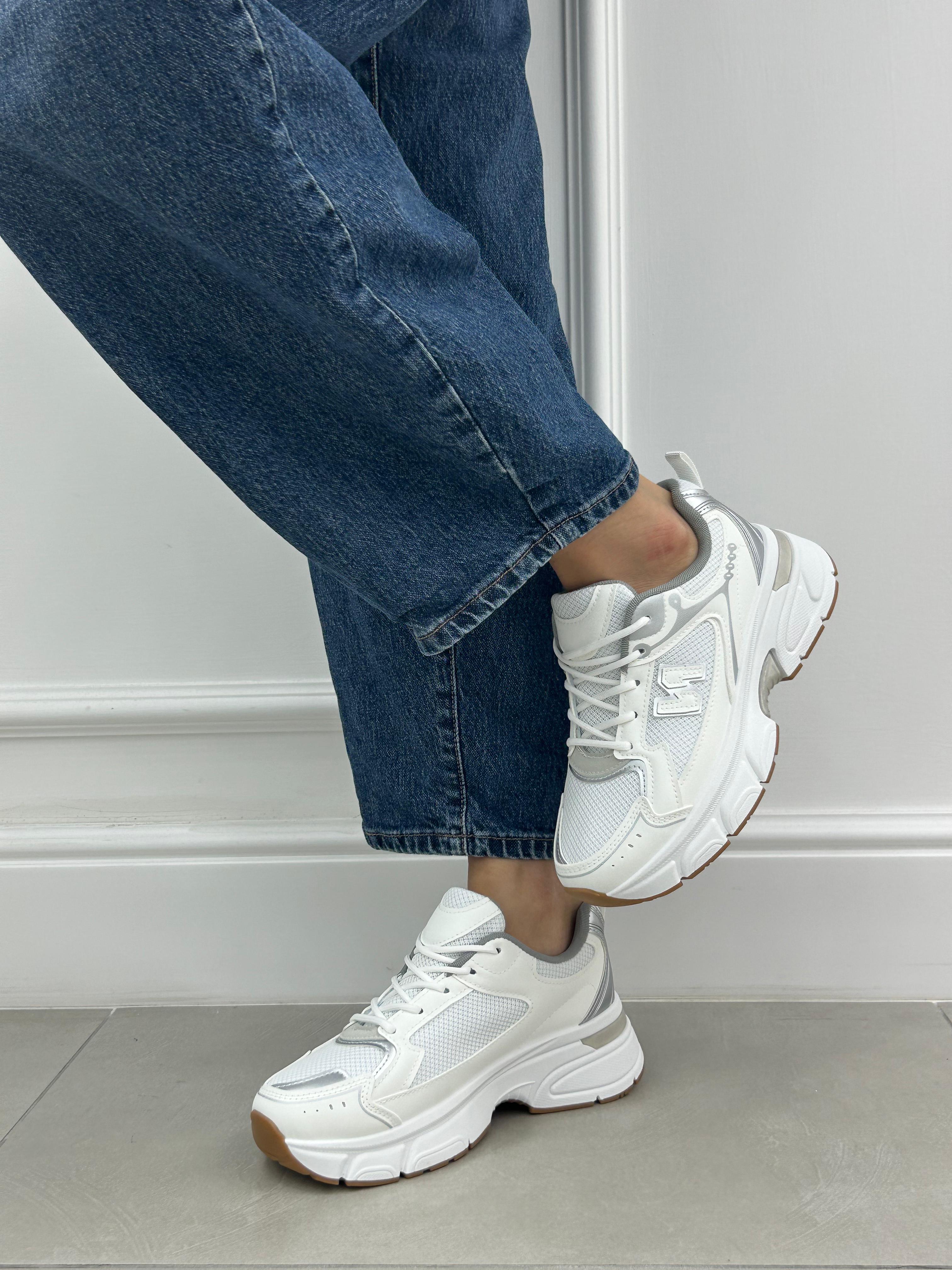 SNEAKERS EVERYDAY NEW P/E26