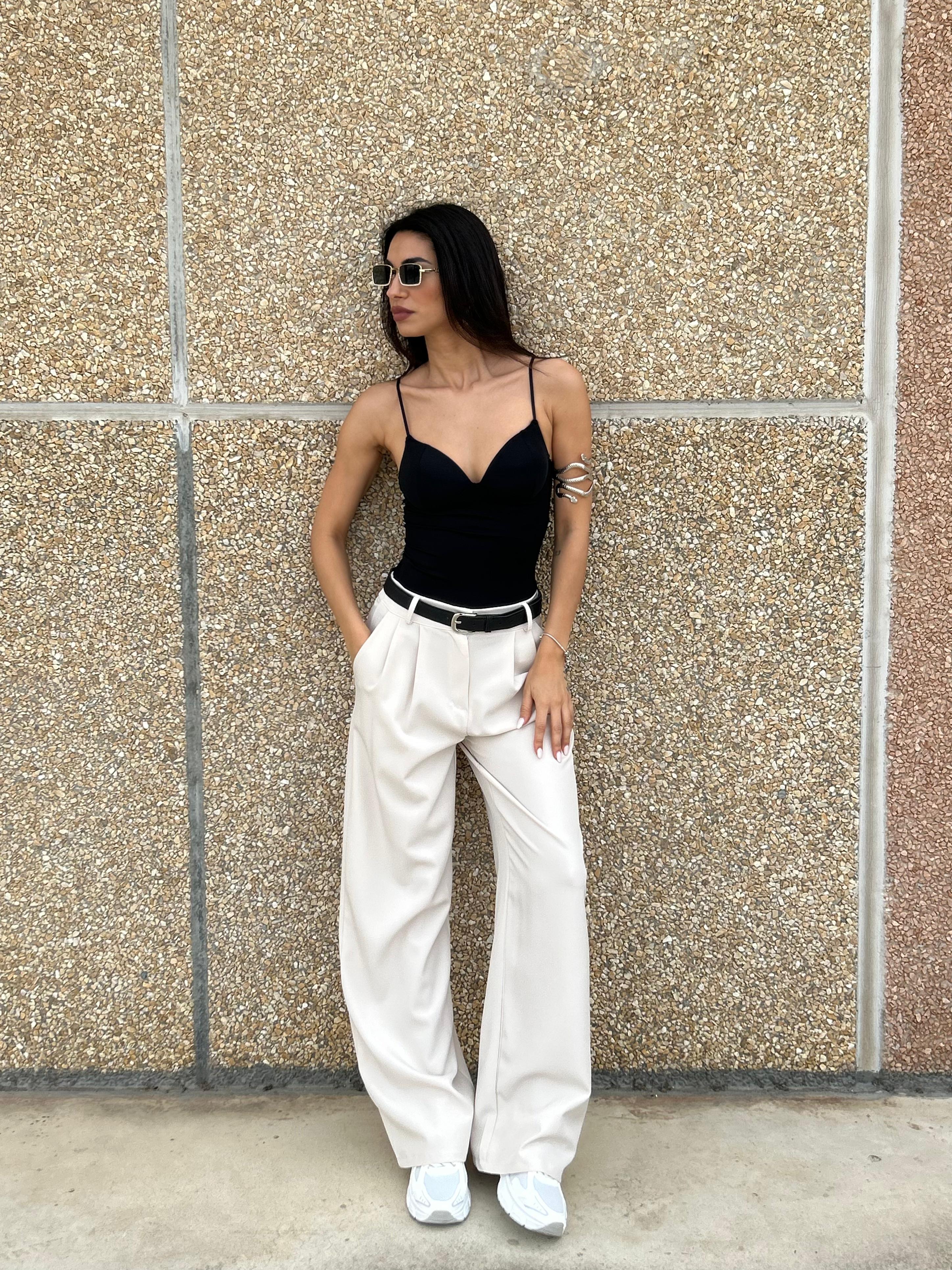 PANTALONE CON PINCES E CINTURA NEW AI26
