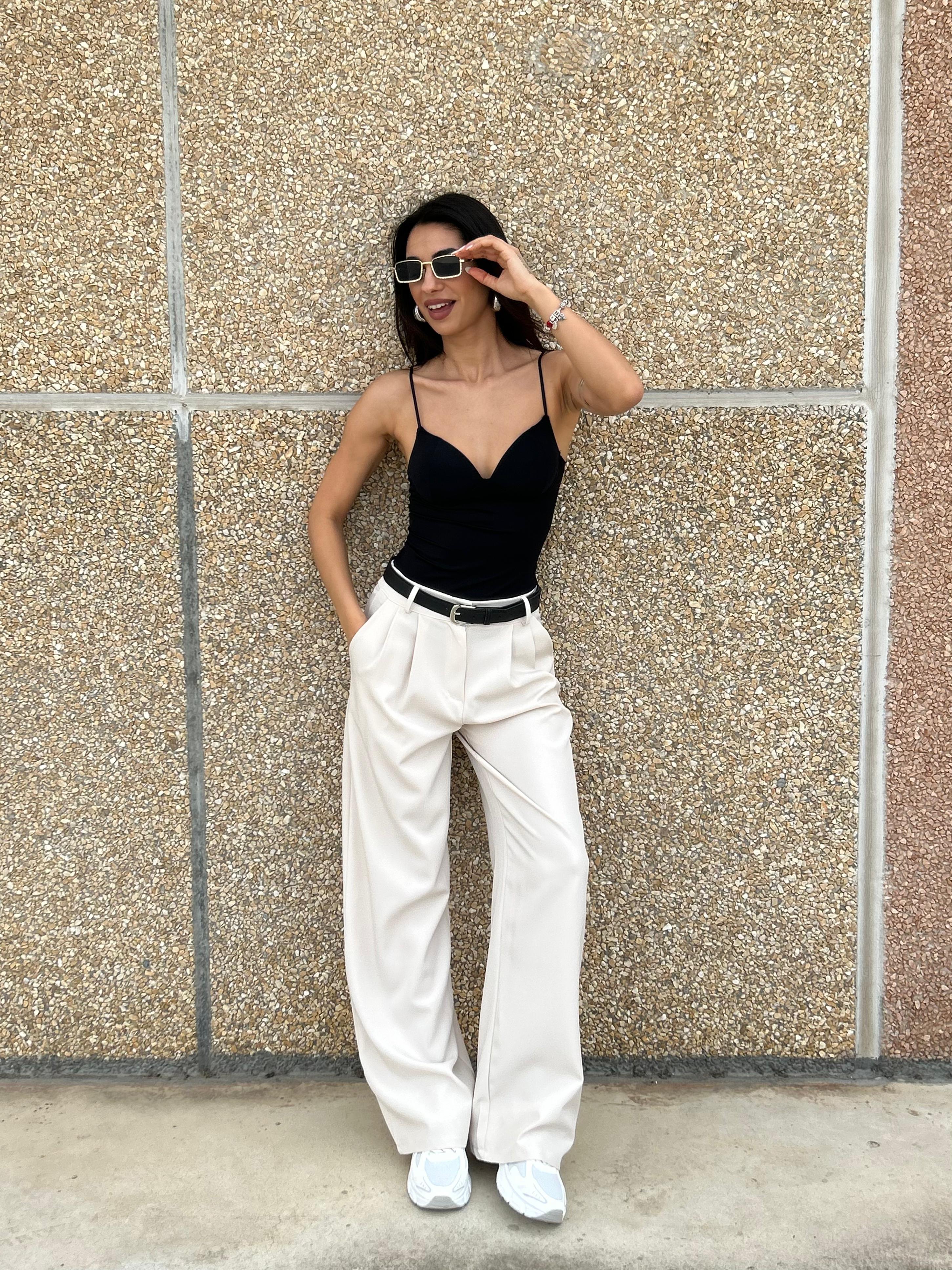 PANTALONE CON PINCES E CINTURA NEW AI26