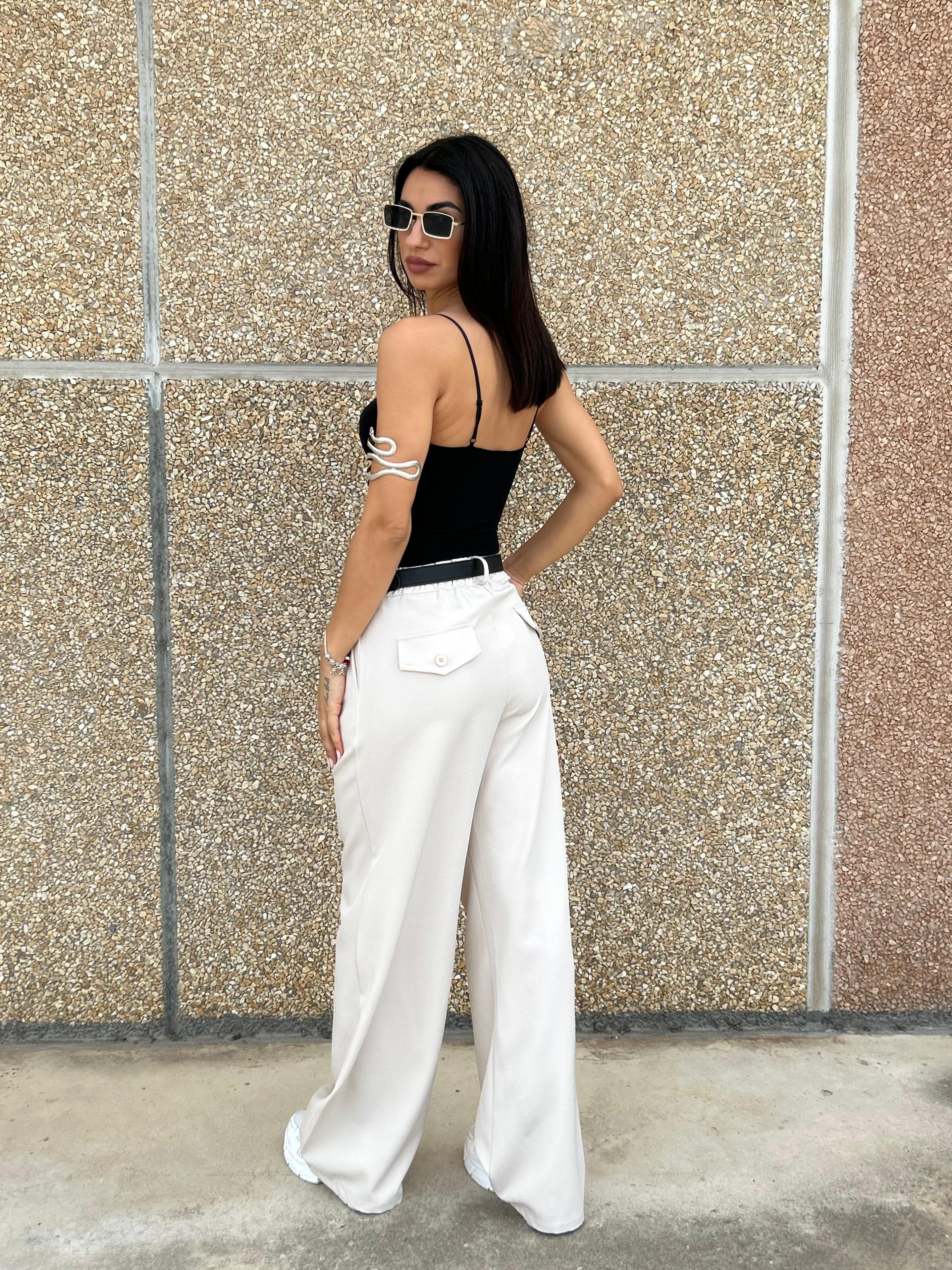 PANTALONE CON PINCES E CINTURA NEW AI26