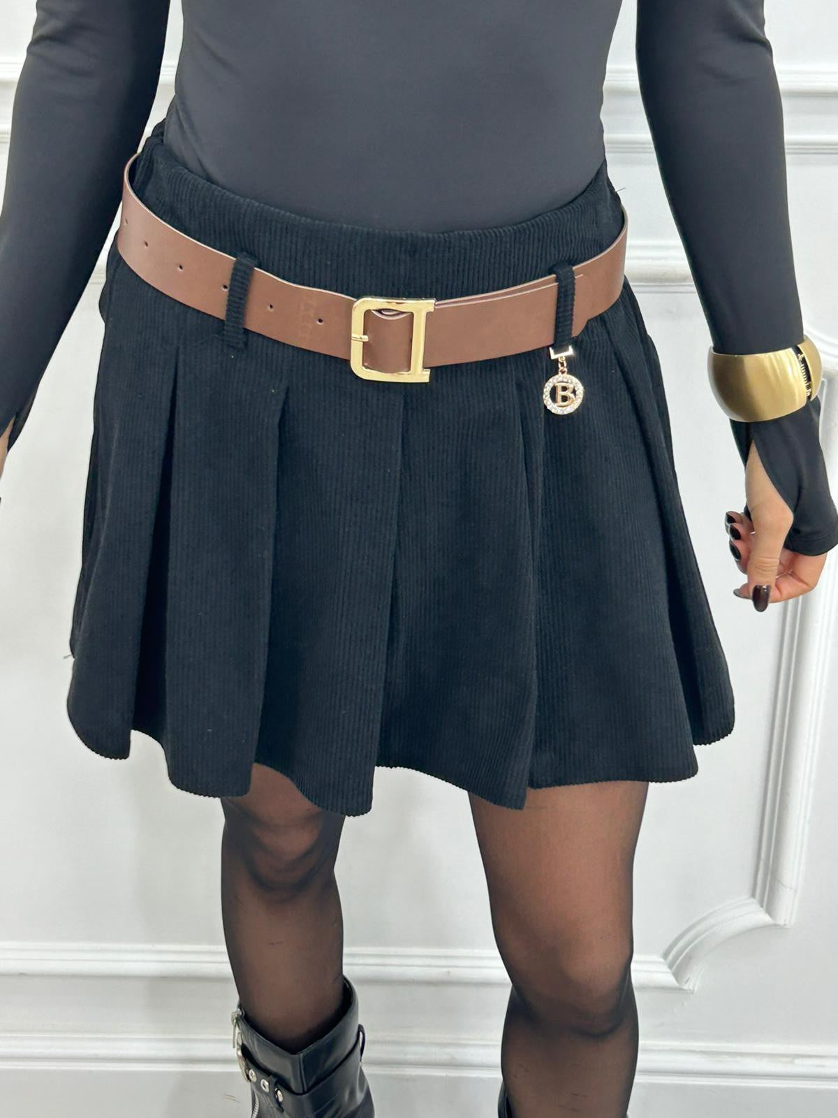 SHORTS FINTA VELVET CHIC NEW AI26