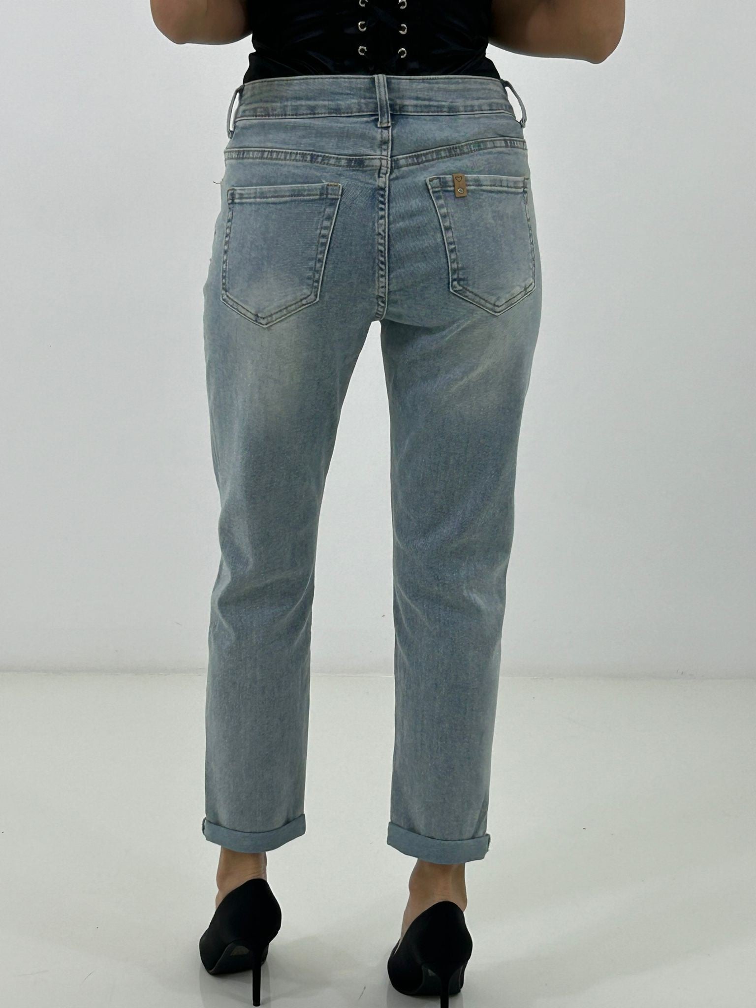 JEANS MOM FIT NEW P/E26