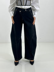 JEANS DARK OUTLINE NEW P/E26
