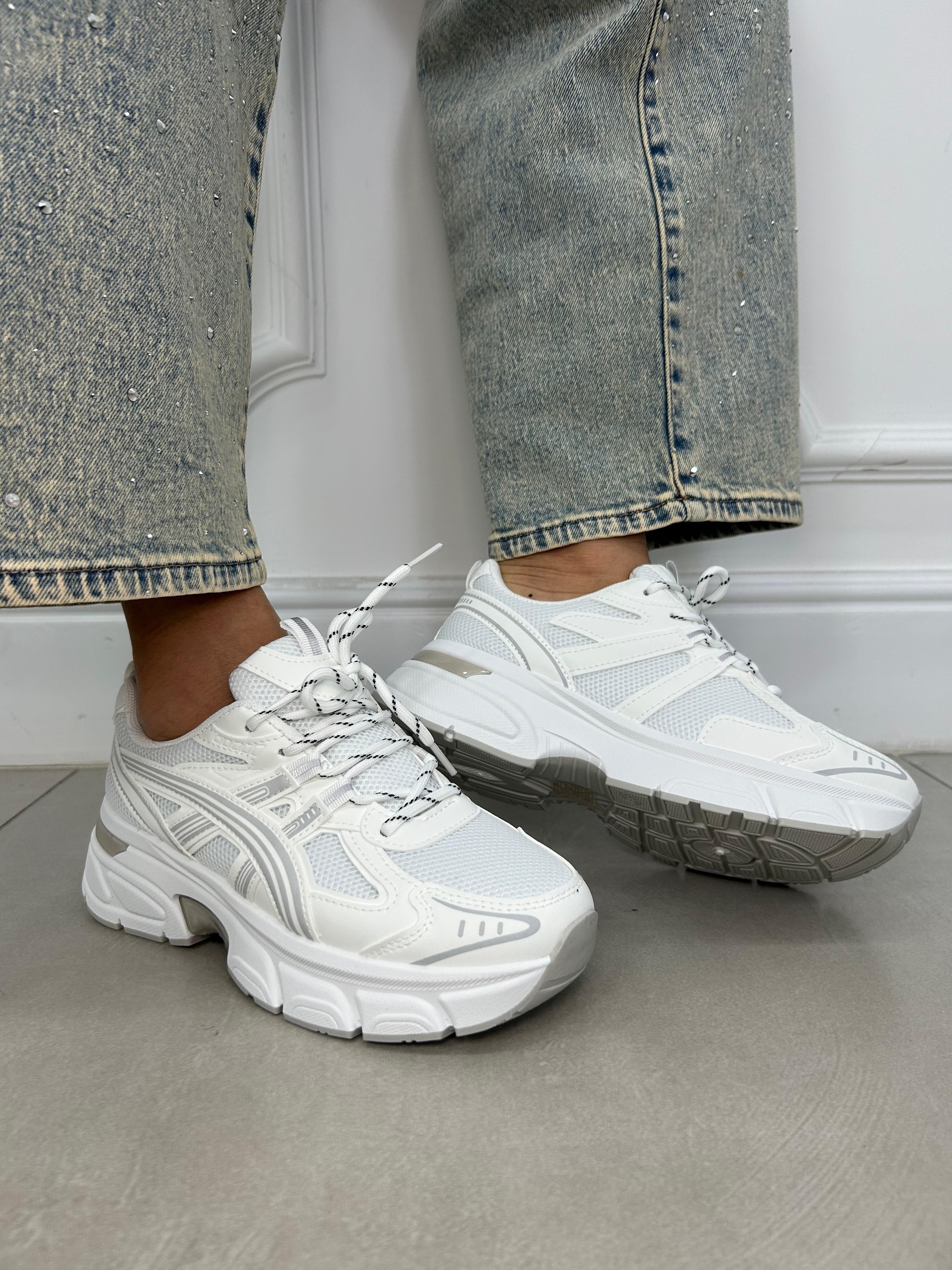 SNEAKERS CLEAN LINE NEW P/E26