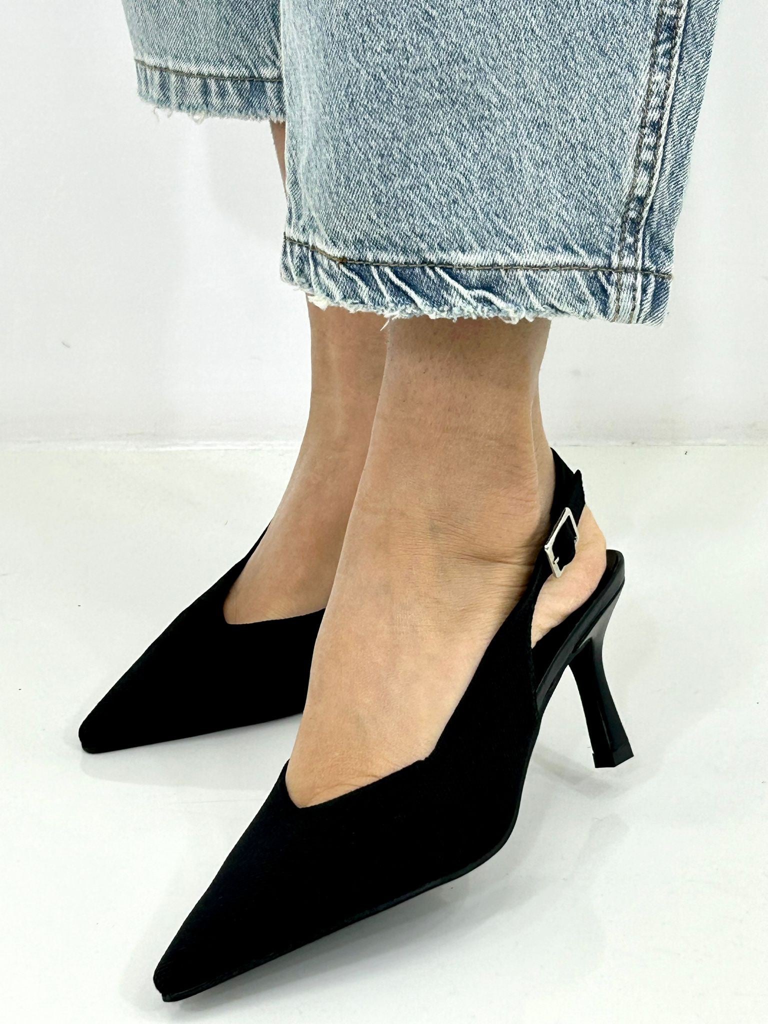 DECOLLETE BON TON NEW P/E26