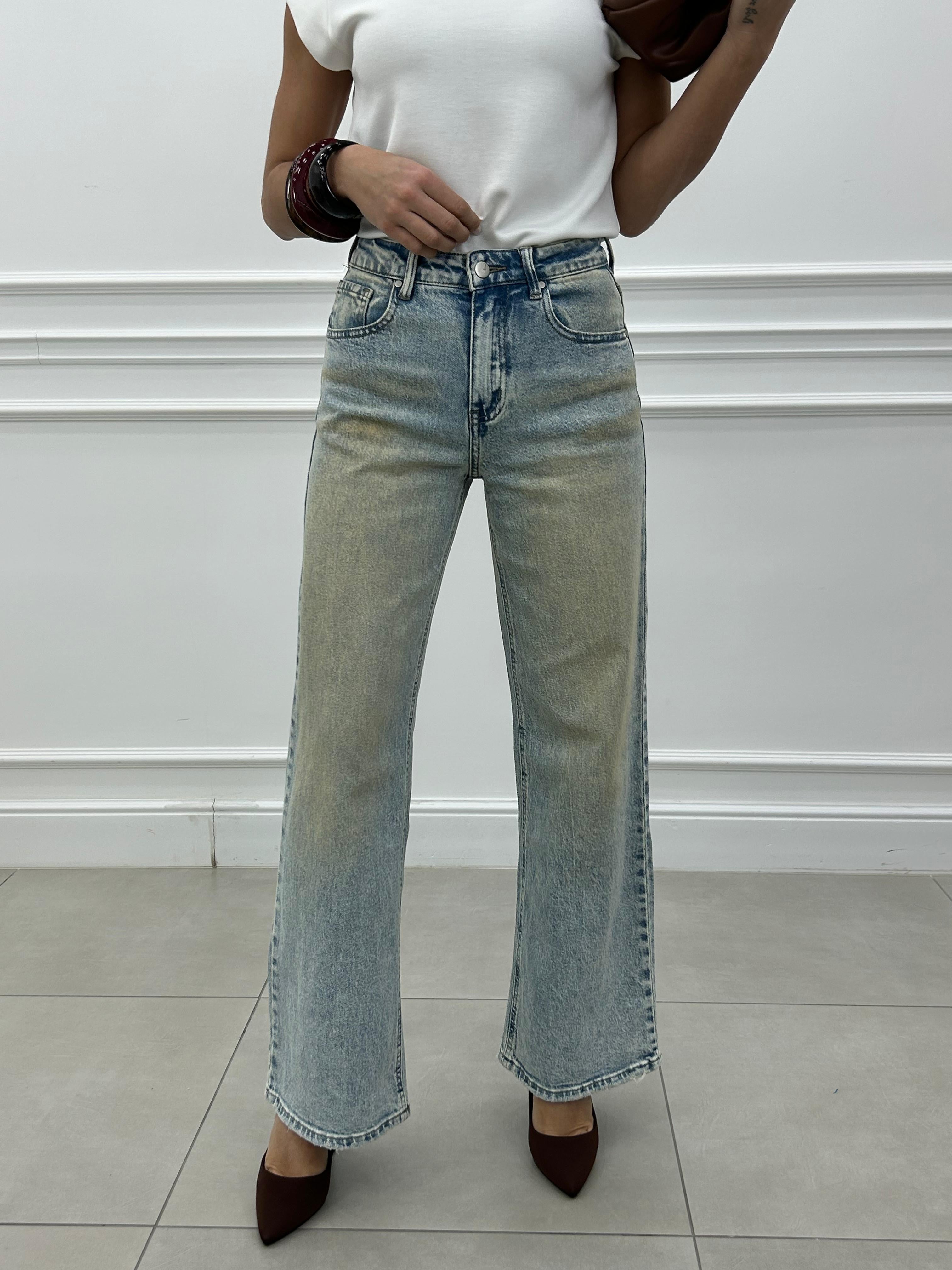 JEANS STRAIGHT FIT NEW PE/26
