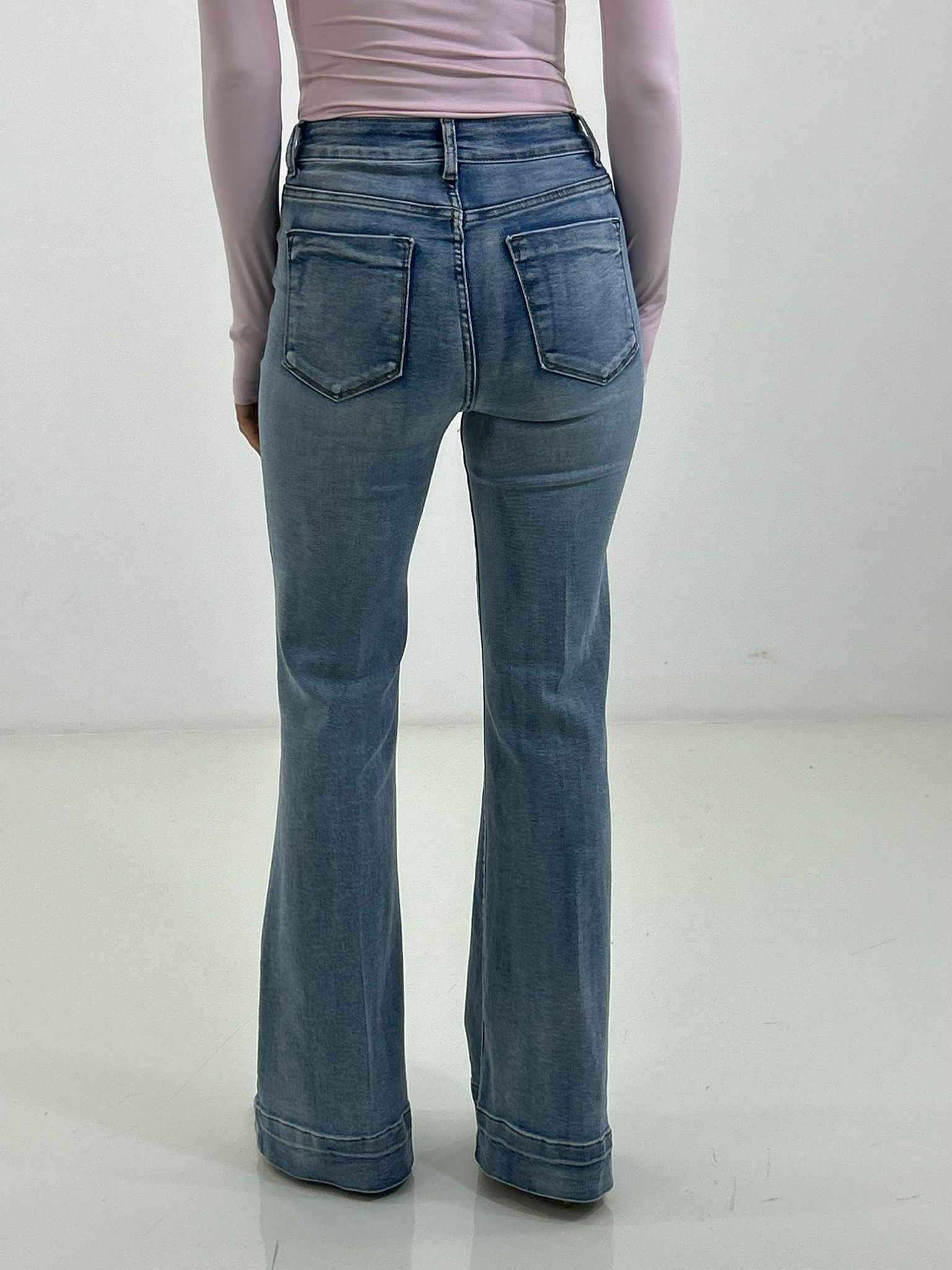JEANS FLARE NEW P/E26