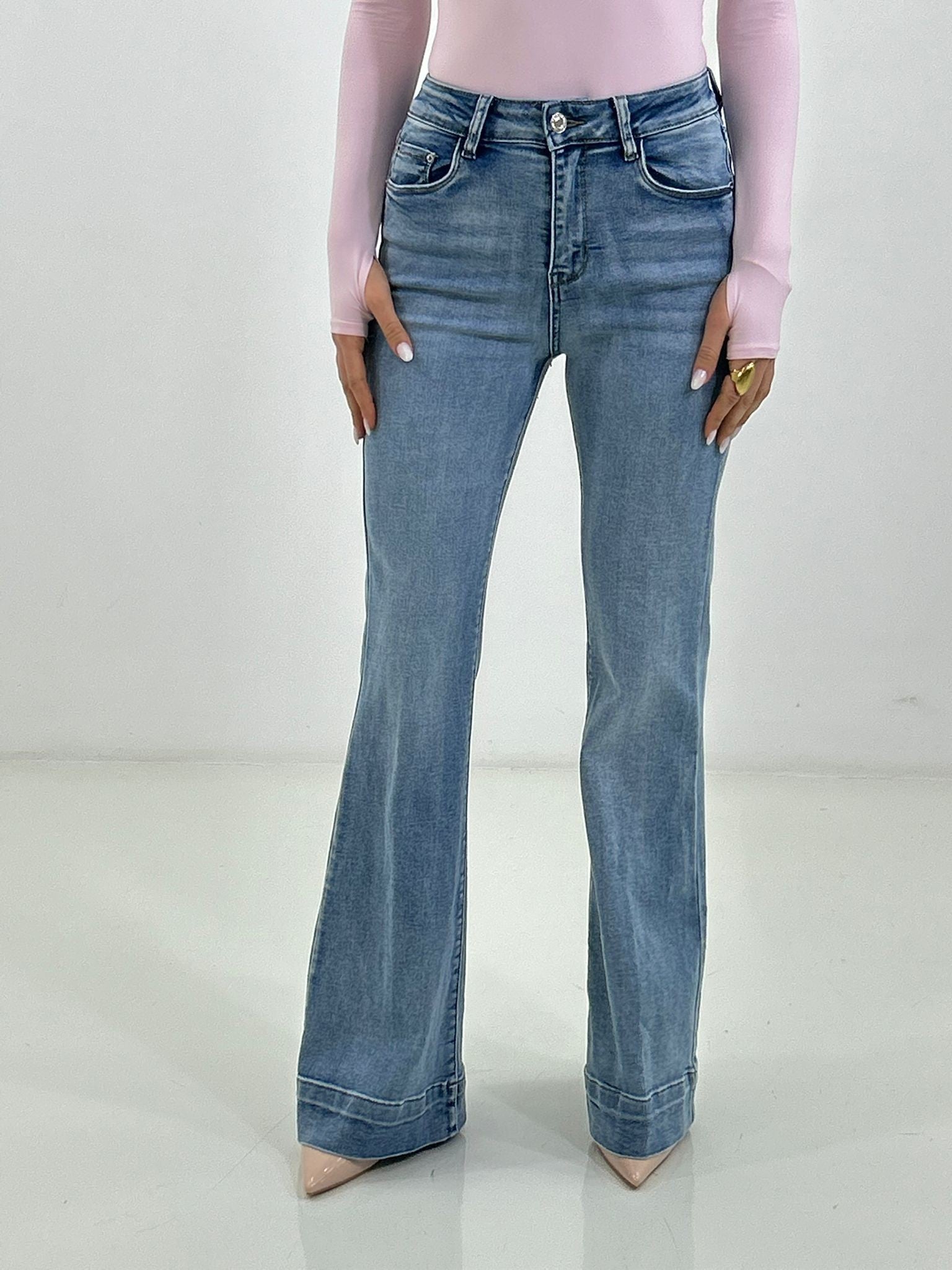 JEANS FLARE NEW P/E26
