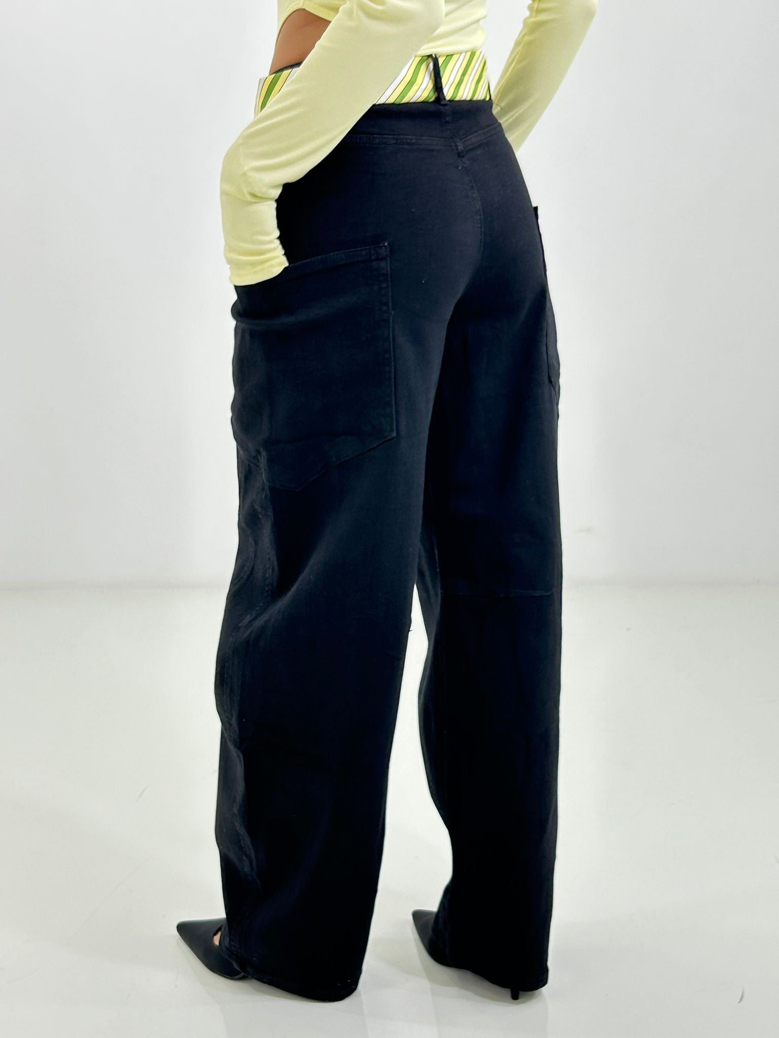 JEANS BAGGY STYLE NEW P/E26