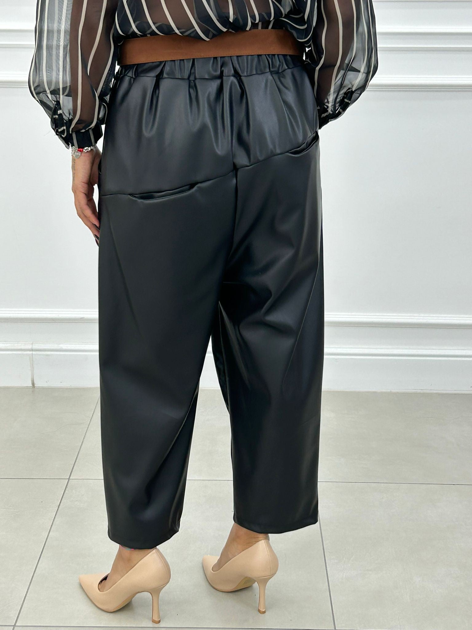 PANTALONE CROPPED IN ECOPELLE NEW AI26