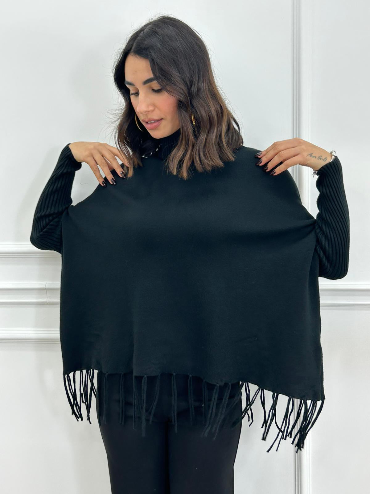 MAGLIA CON FRANGE NEW AI26