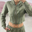 FELPA CROP CON ZIP E CAPPUCCIO