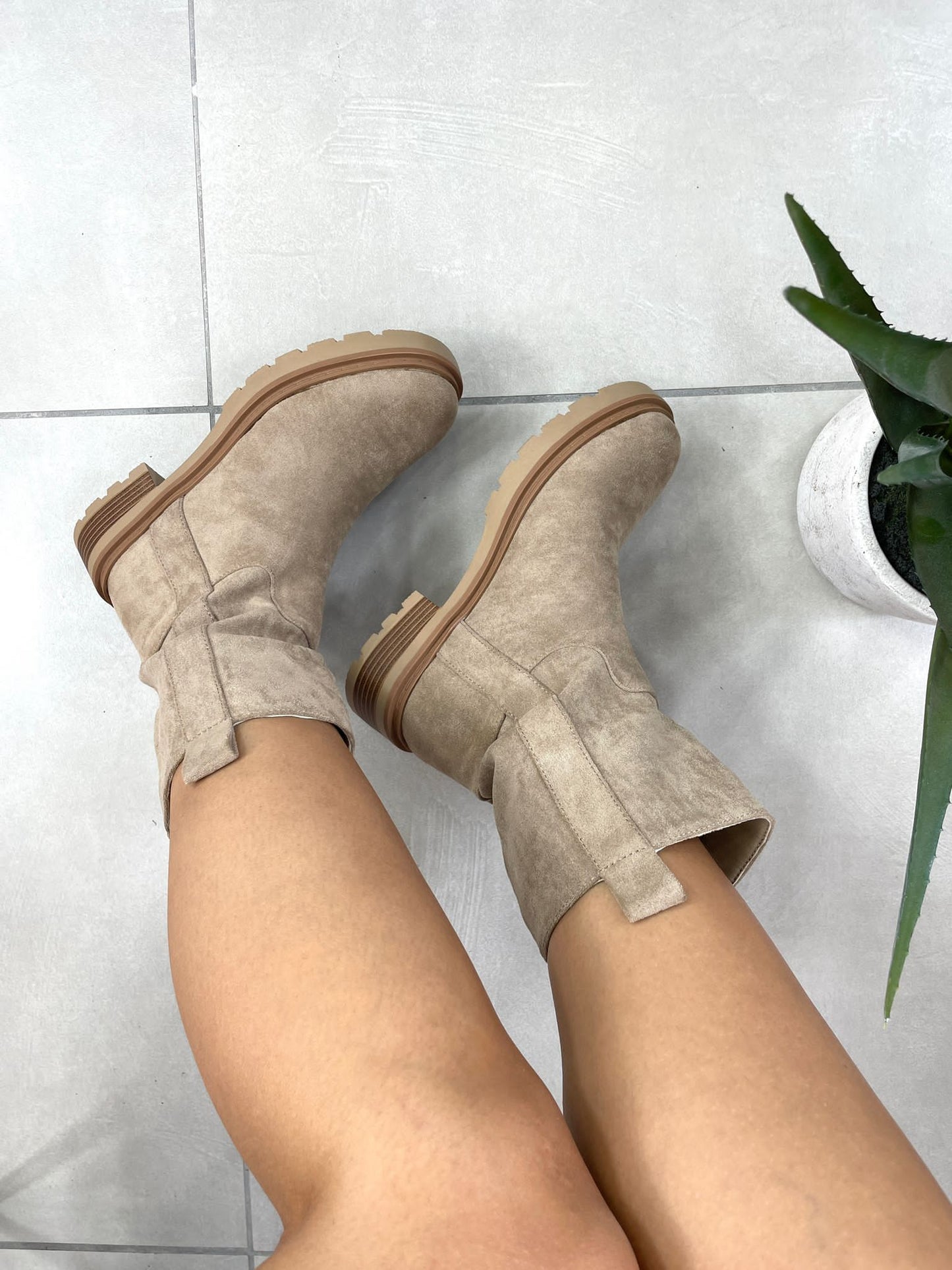 STIVALETTO CAMOSCIO BASSO